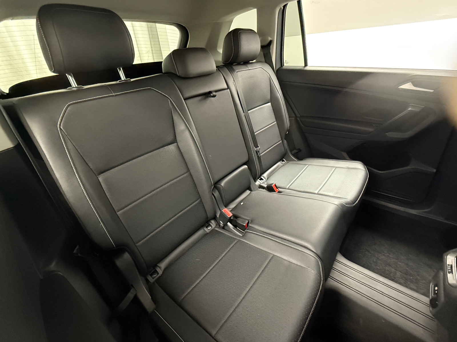 Thumbnail: 2021 Volkswagen Tiguan - 5