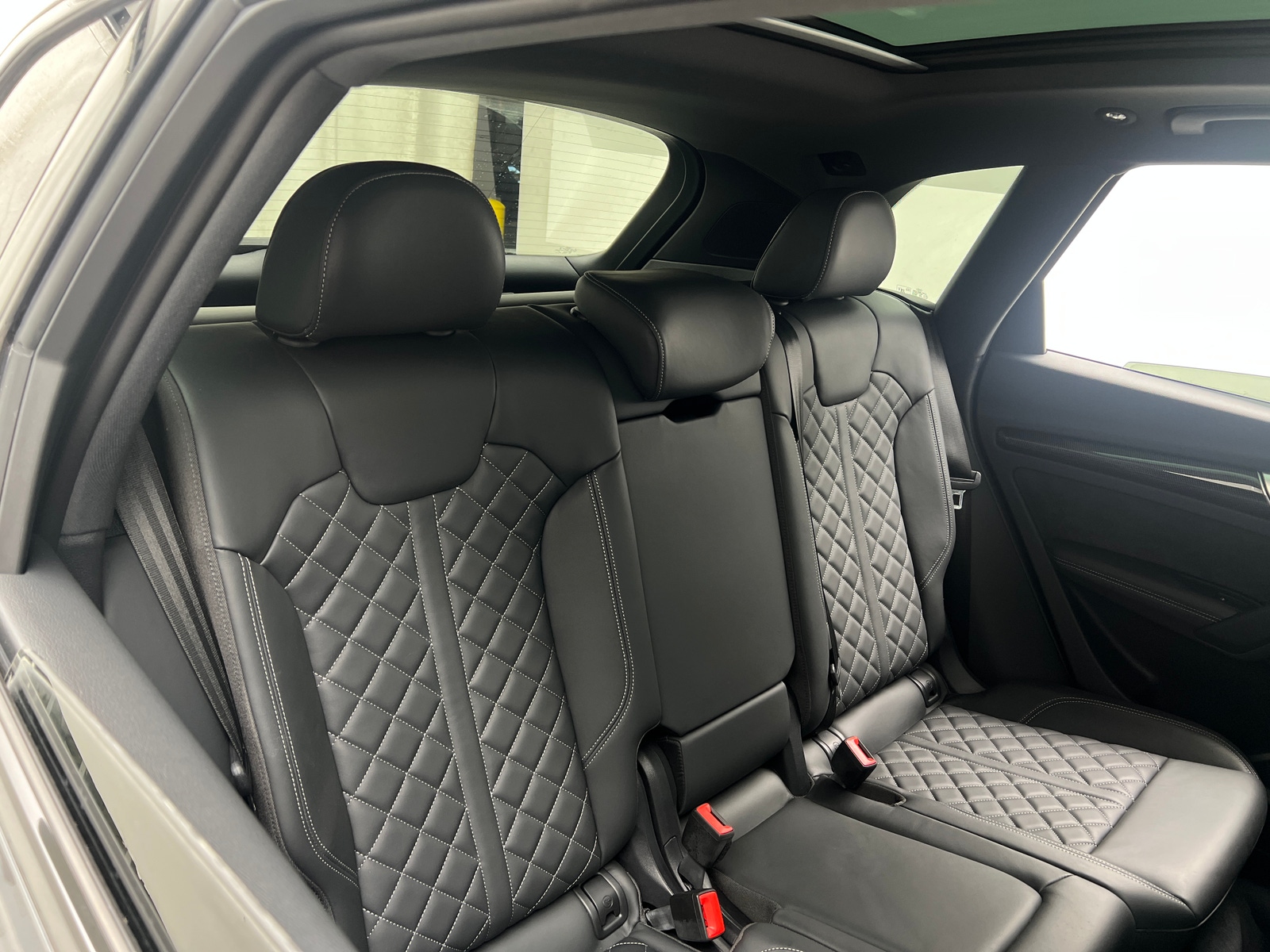 Thumbnail: 2020 Audi SQ5 - 6