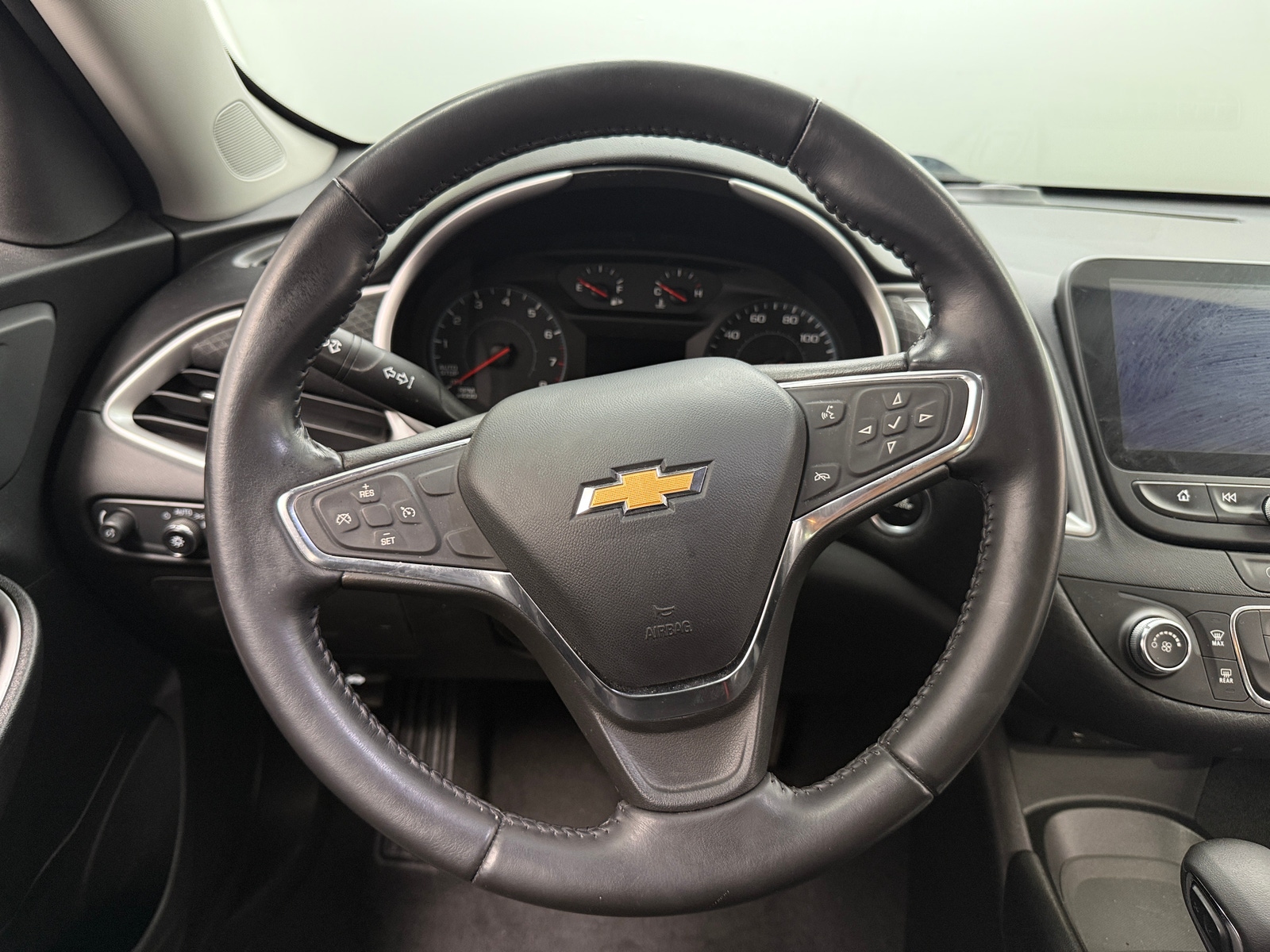 Thumbnail: 2021 Chevrolet Malibu - 5