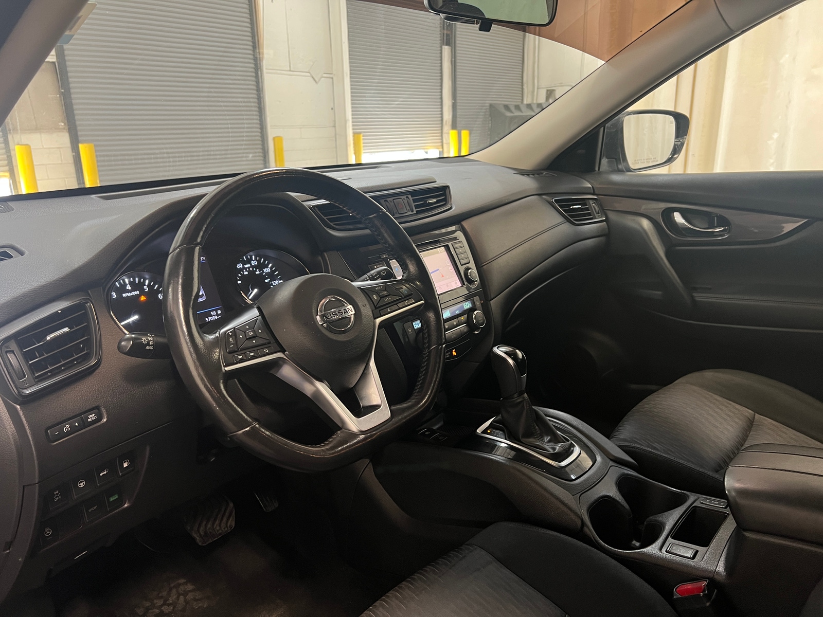 Thumbnail: 2019 Nissan Rogue - 3