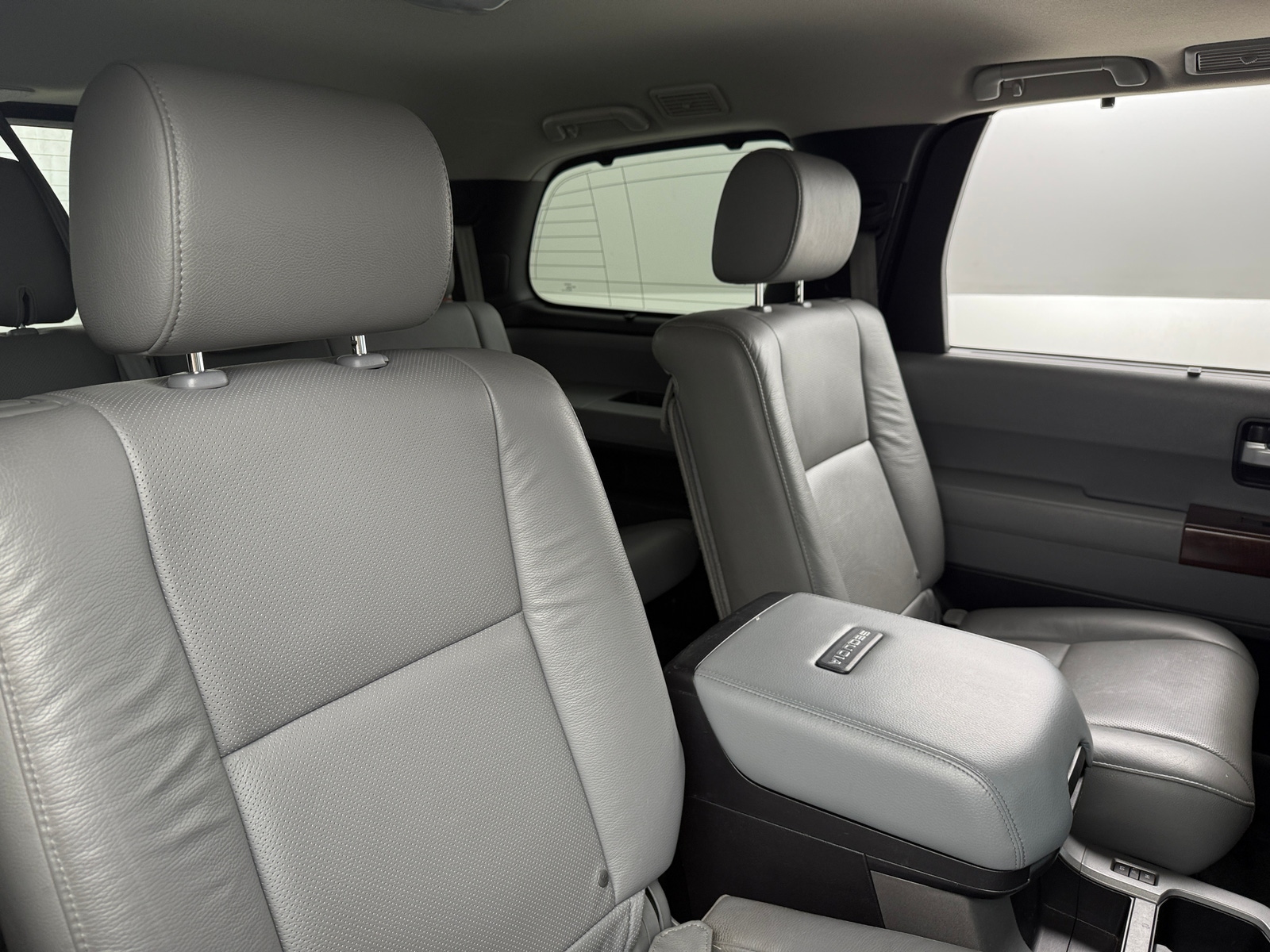 Thumbnail: 2016 Toyota Sequoia - 5