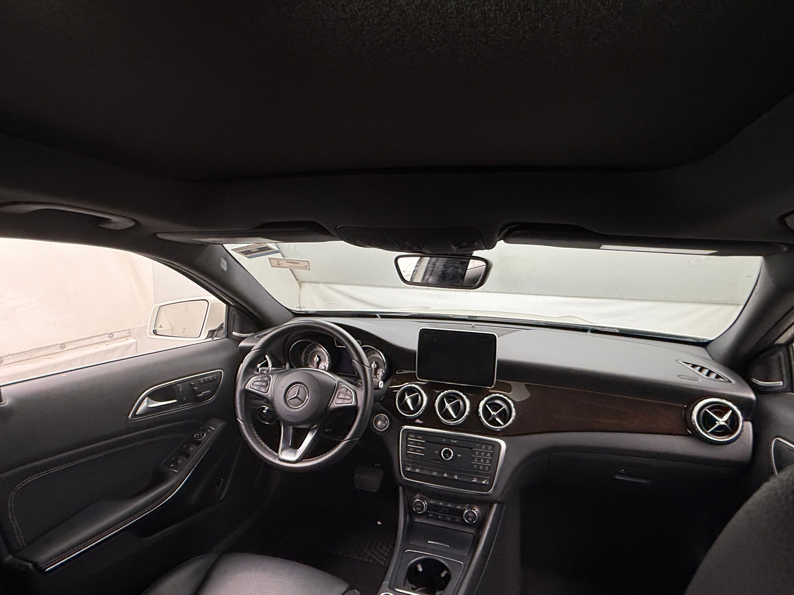 Thumbnail: 2016 Mercedes-Benz GLA - 2