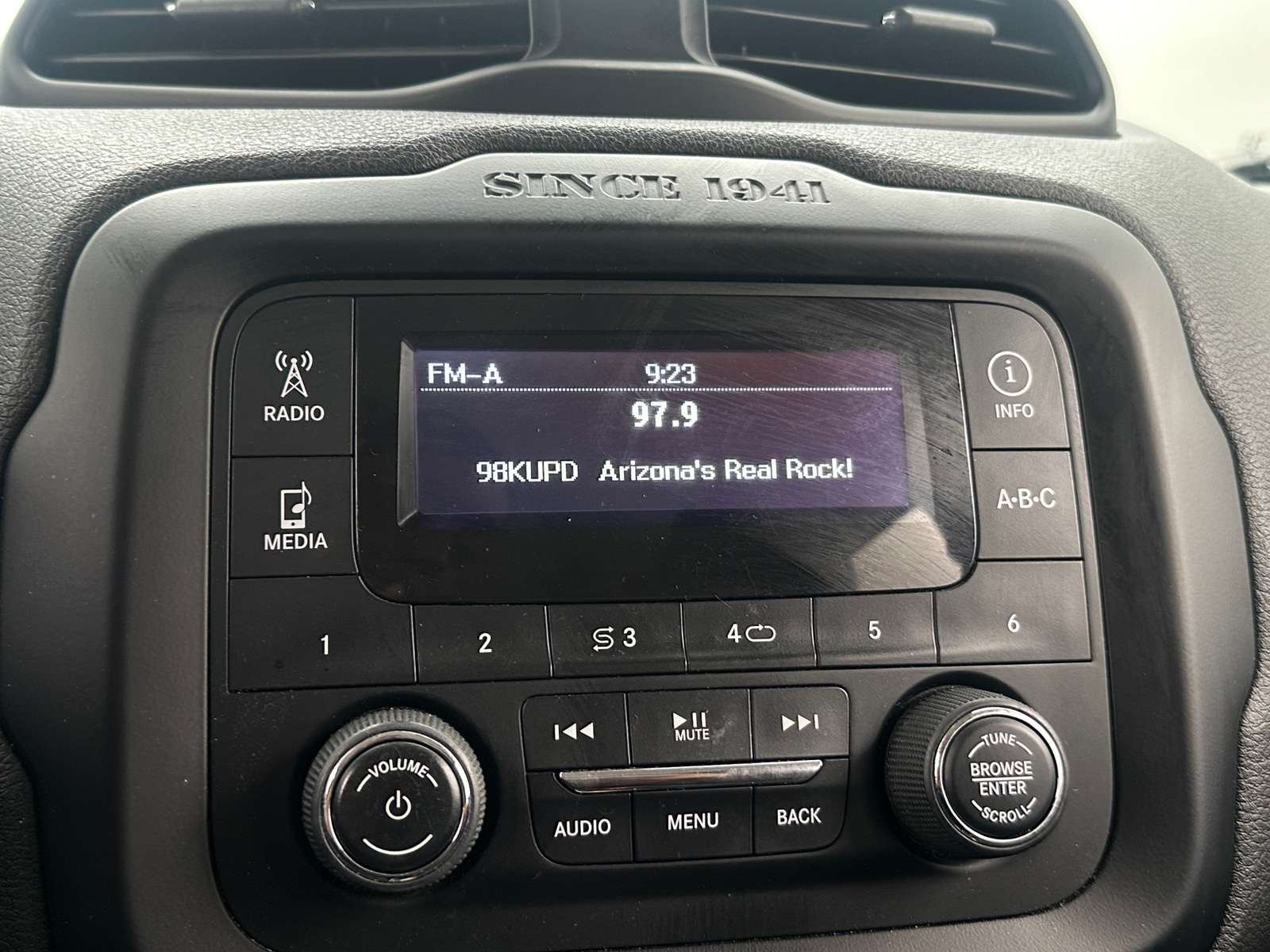 Thumbnail: 2015 Jeep Renegade - 4