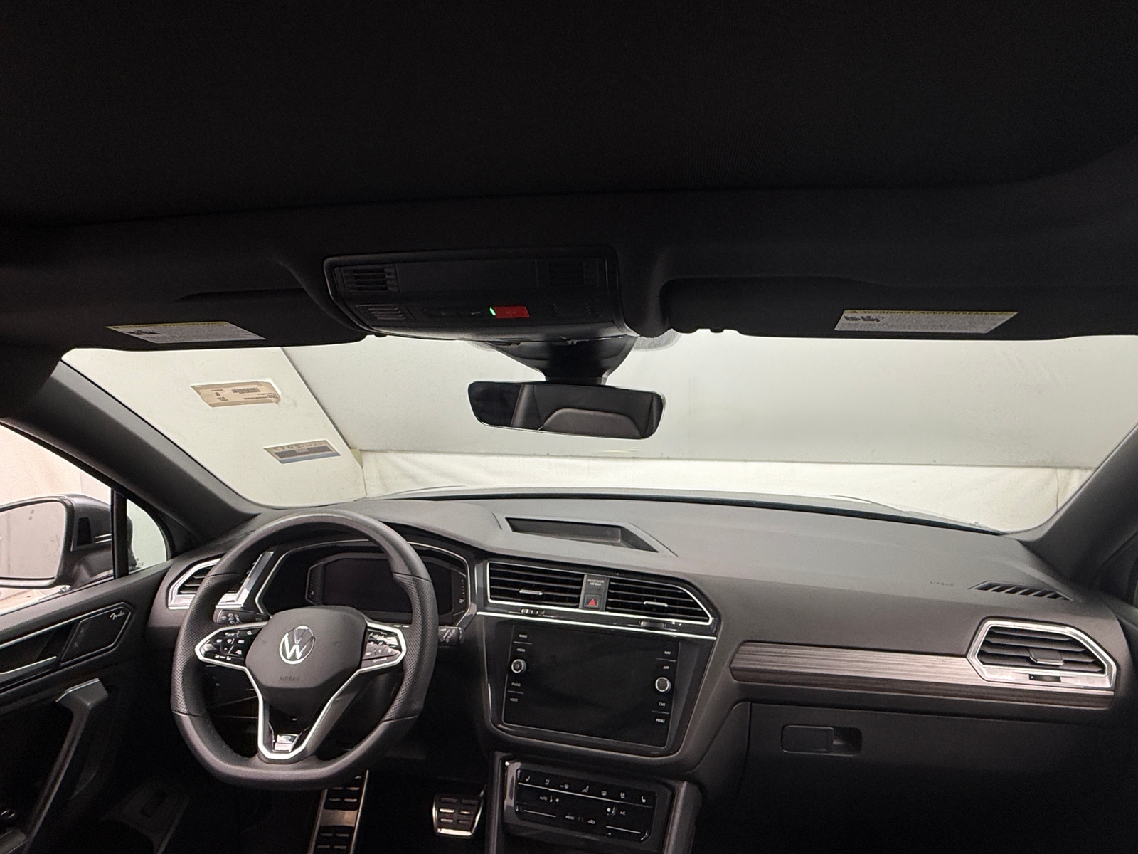 Thumbnail: 2022 Volkswagen Tiguan - 2