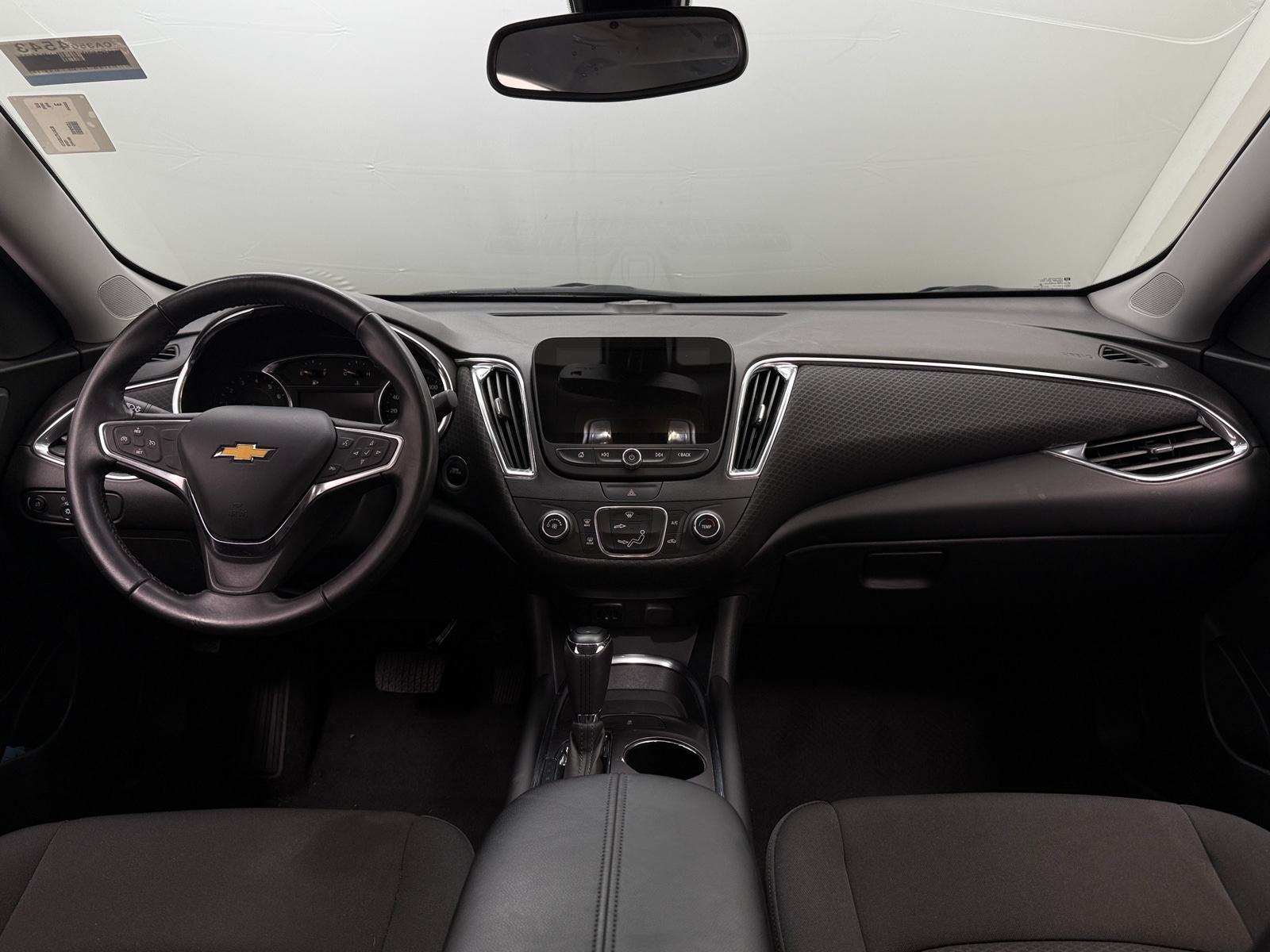 Thumbnail: 2018 Chevrolet Malibu - 3