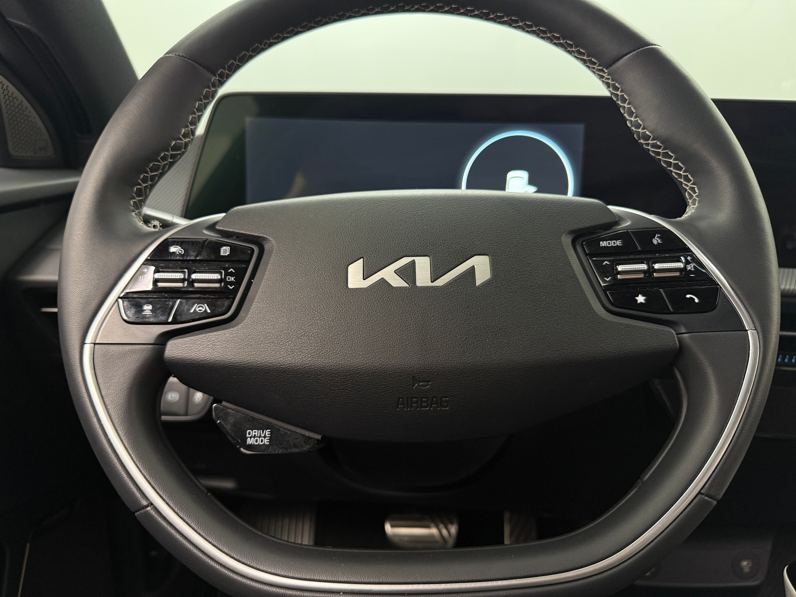 Thumbnail: 2024 Kia EV6 - 4