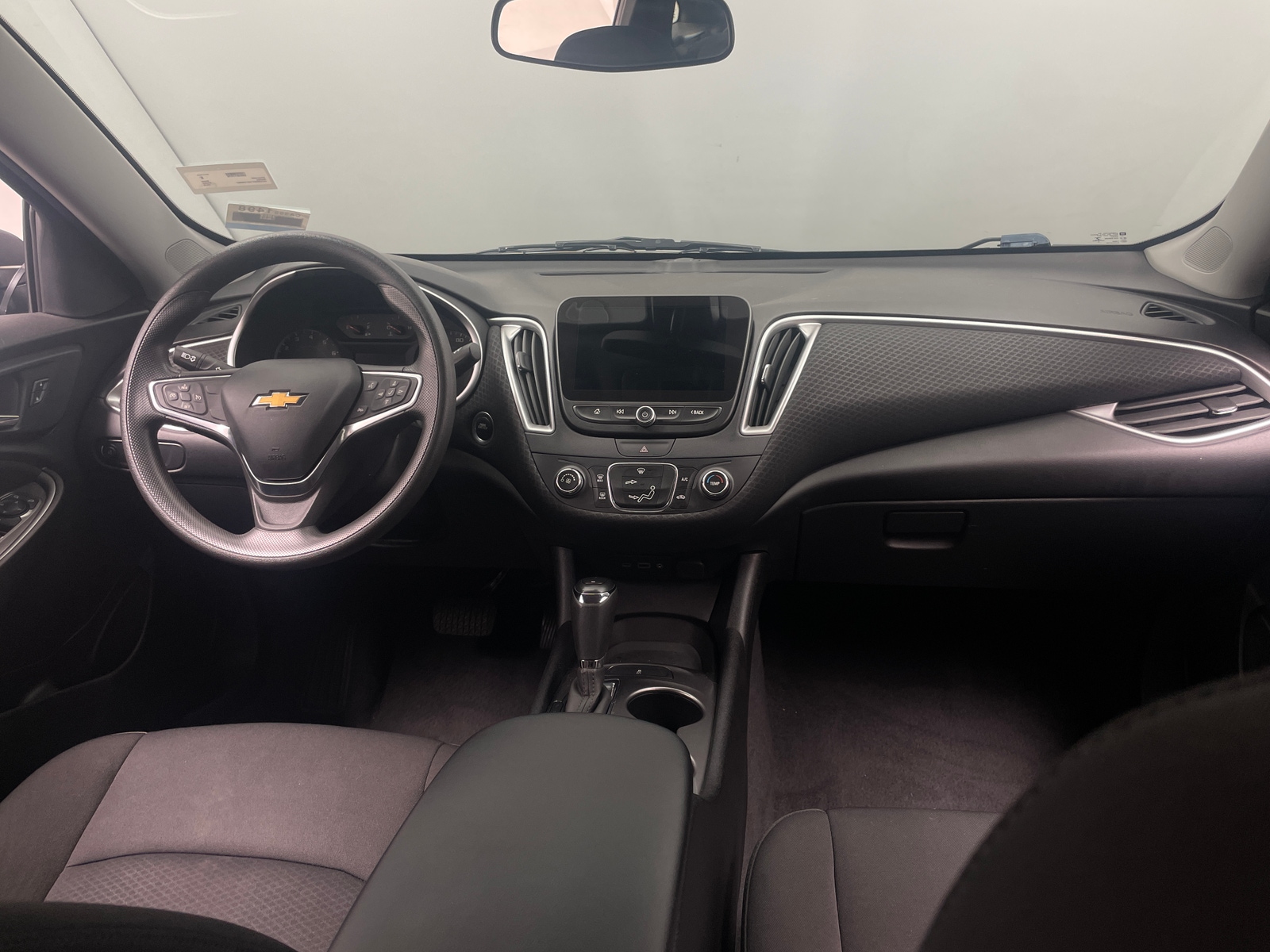 Thumbnail: 2019 Chevrolet Malibu - 3