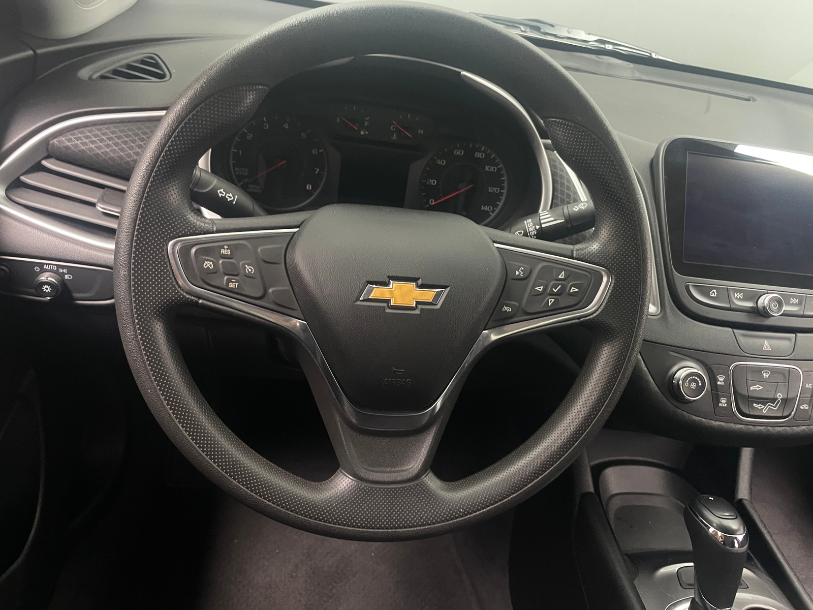 Thumbnail: 2019 Chevrolet Malibu - 5