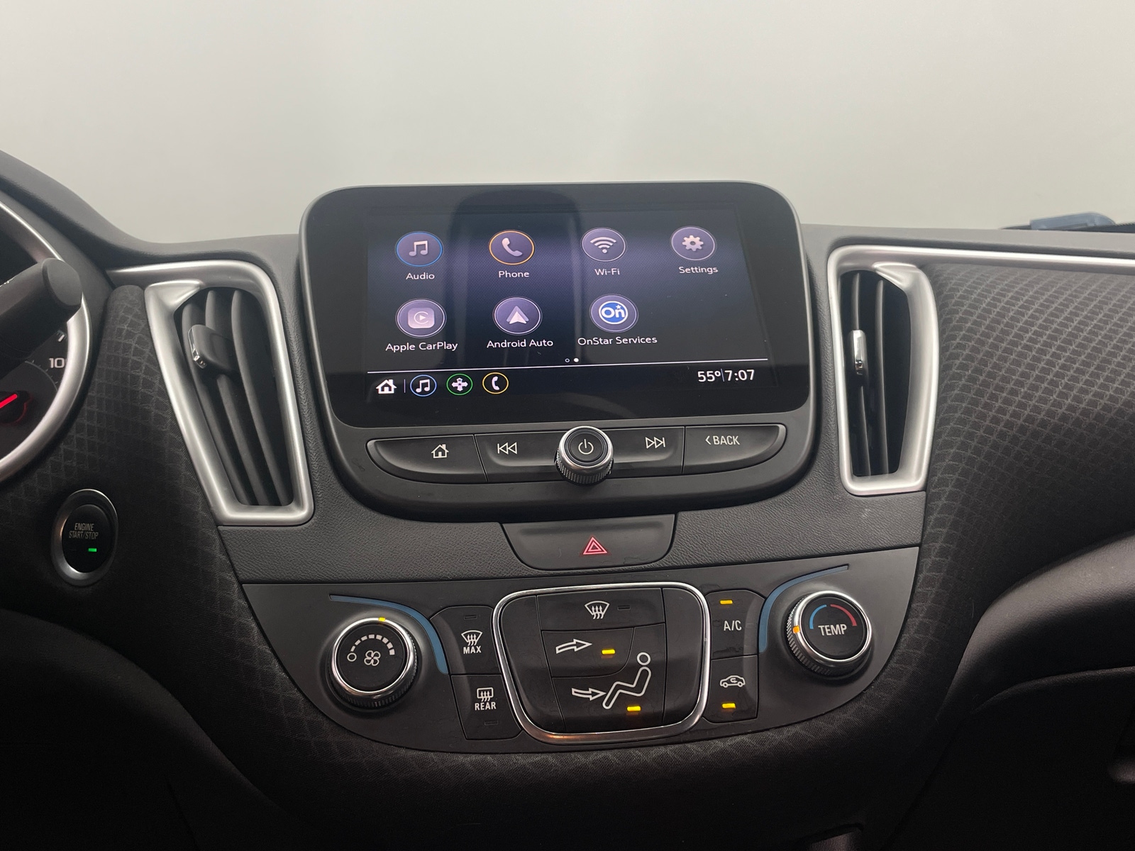 Thumbnail: 2019 Chevrolet Malibu - 4