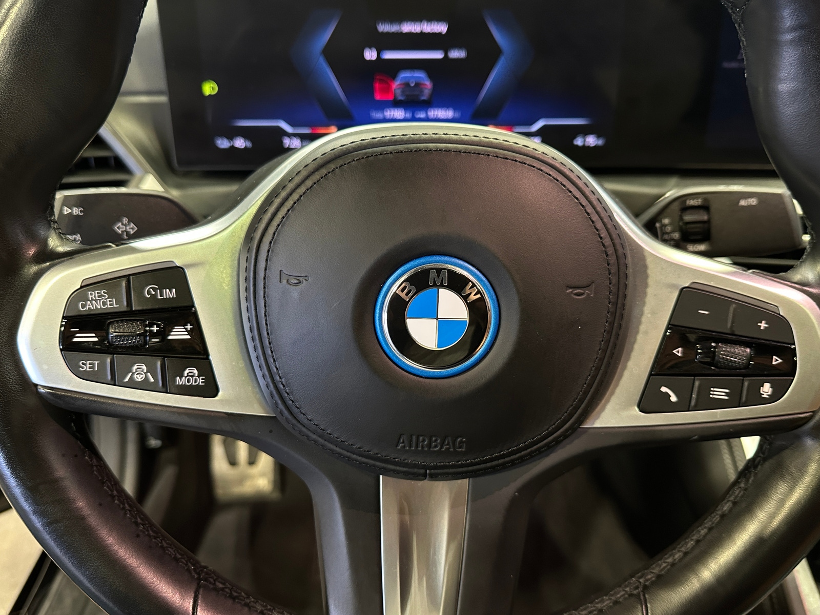 Thumbnail: 2022 BMW i4 - 3