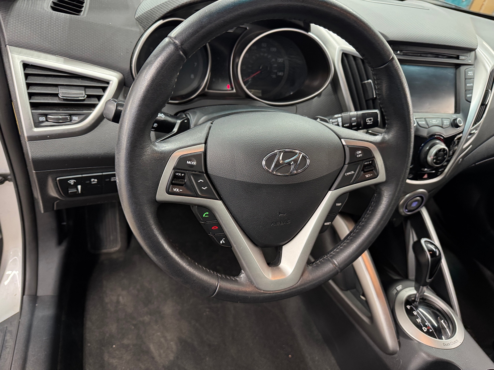 Thumbnail: 2013 Hyundai Veloster - 4