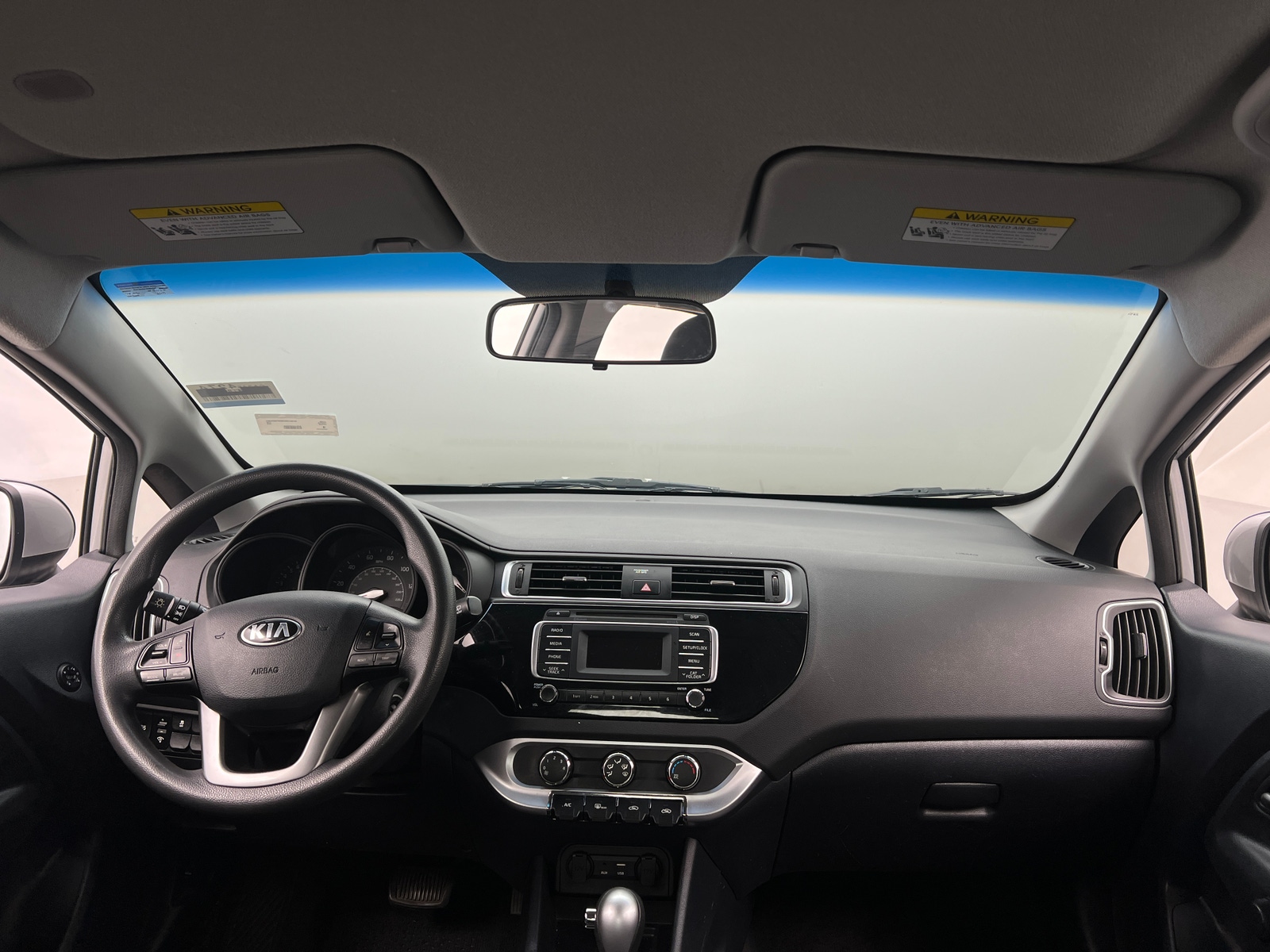 Thumbnail: 2017 Kia Rio - 3
