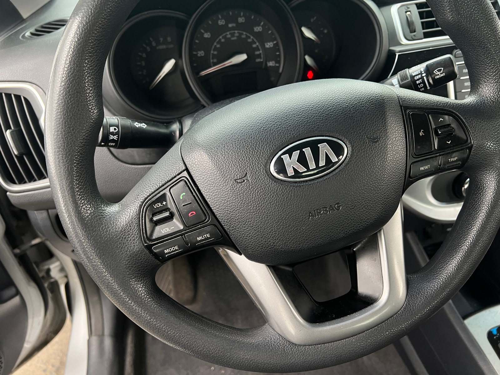 Thumbnail: 2017 Kia Rio - 5
