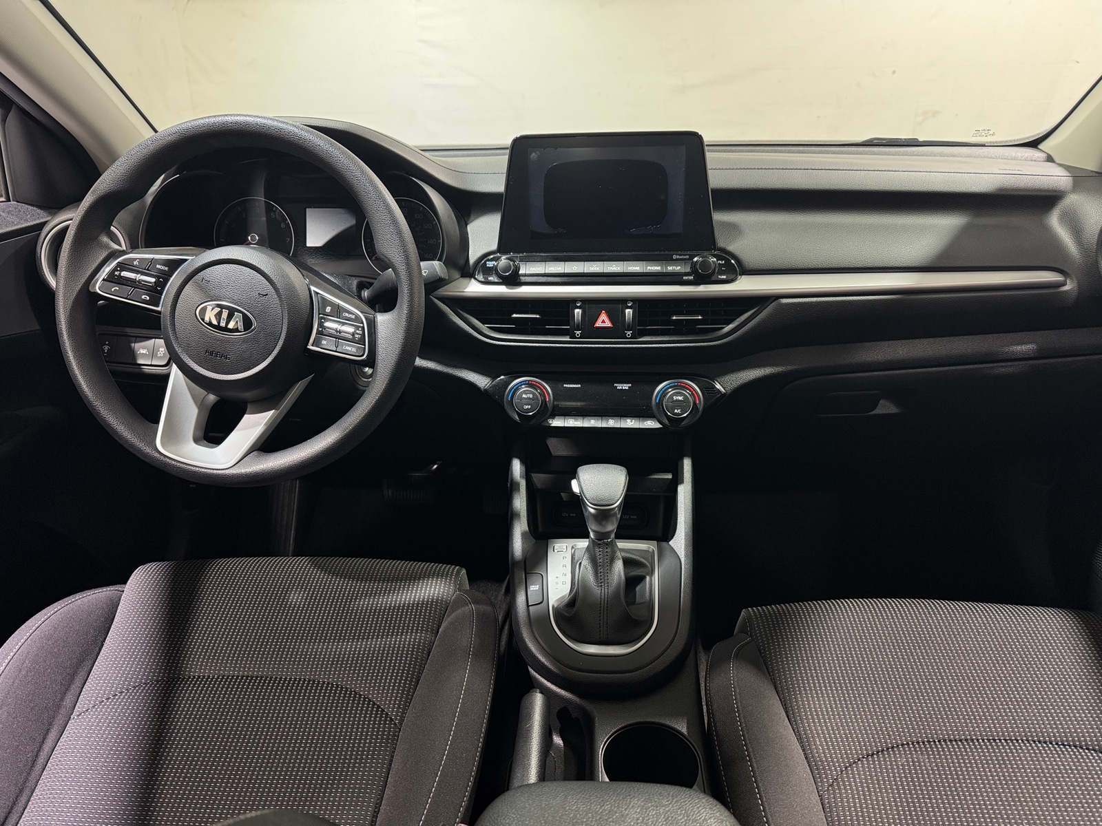 Thumbnail: 2019 Kia Forte - 3