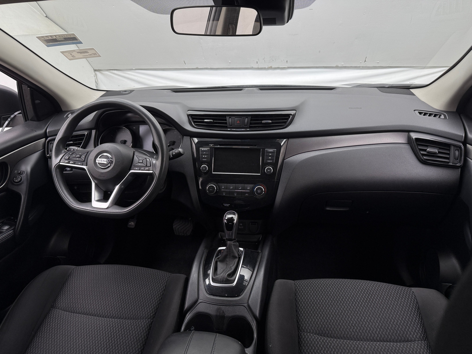 Thumbnail: 2020 Nissan Rogue Sport - 3