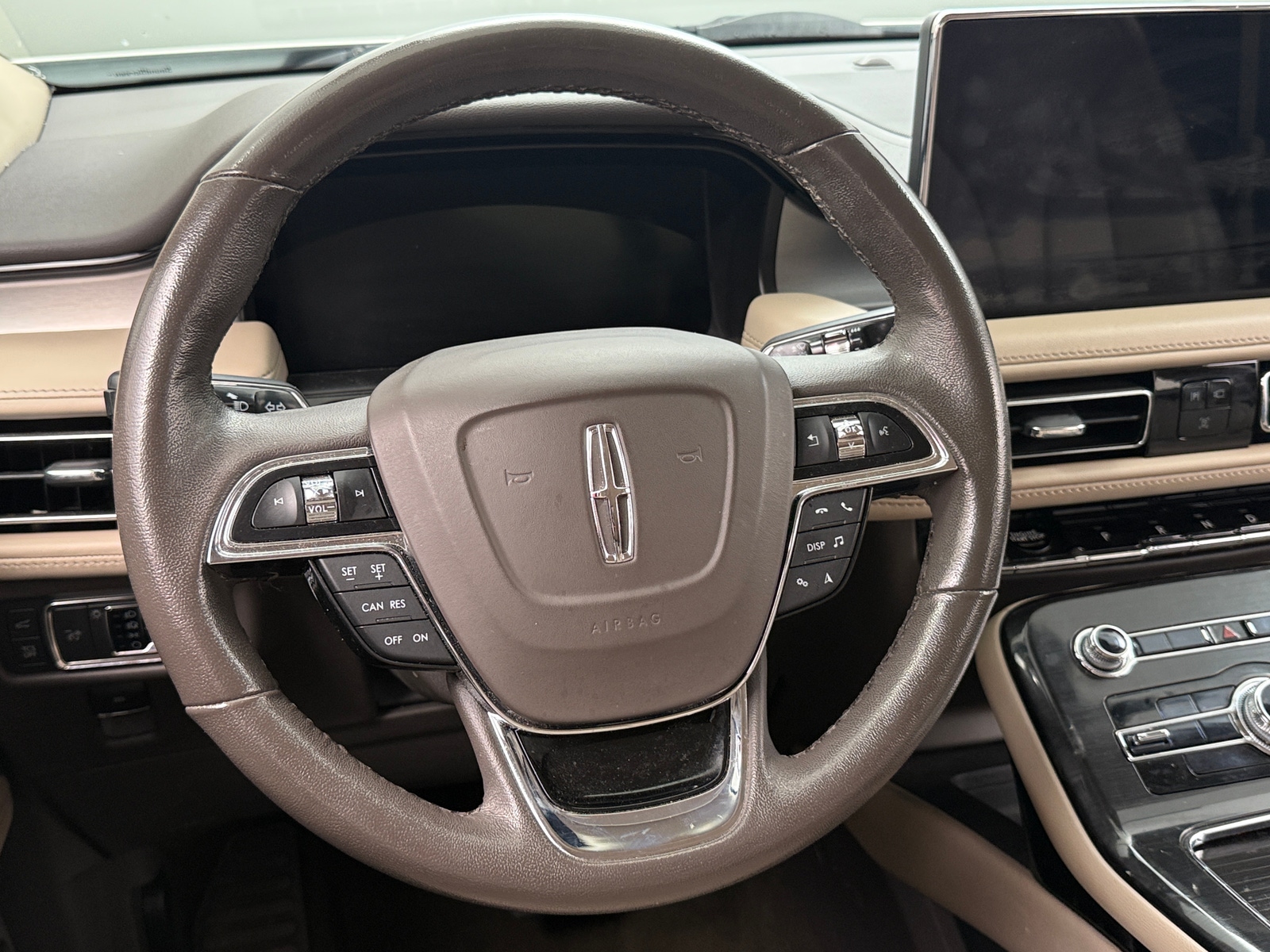 Thumbnail: 2022 Lincoln Nautilus - 4