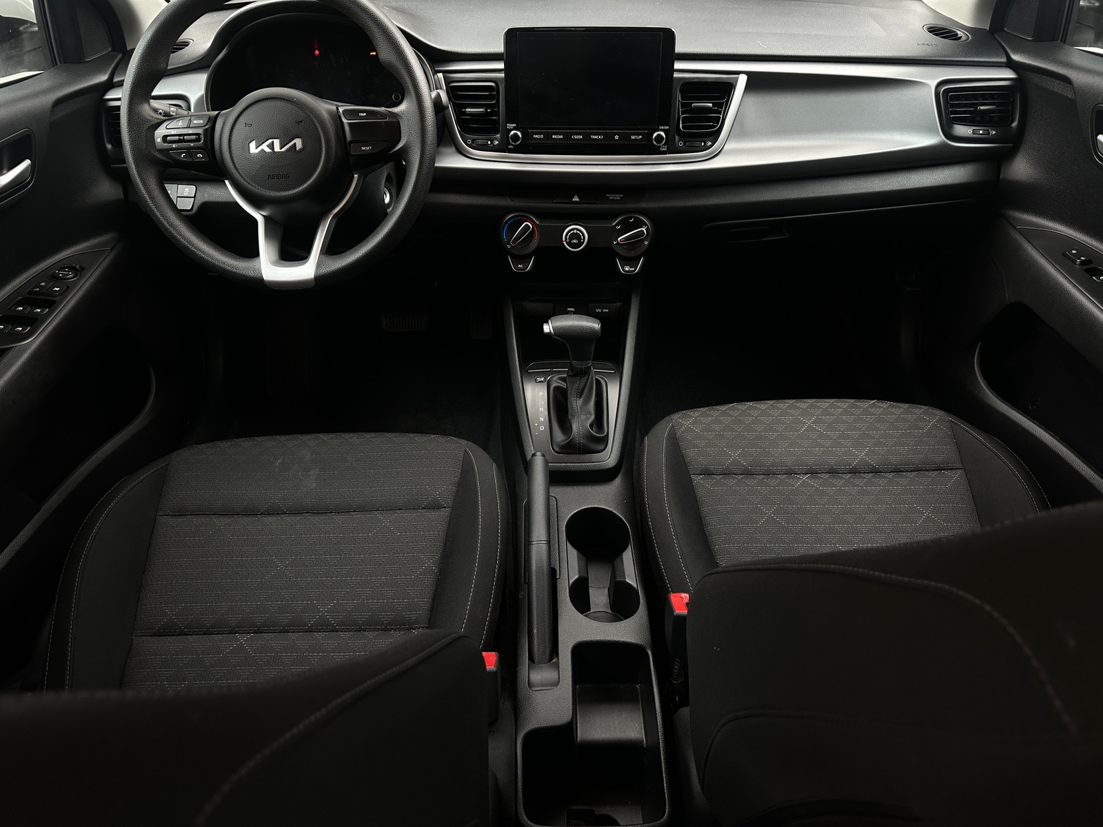 Thumbnail: 2023 Kia Rio - 3