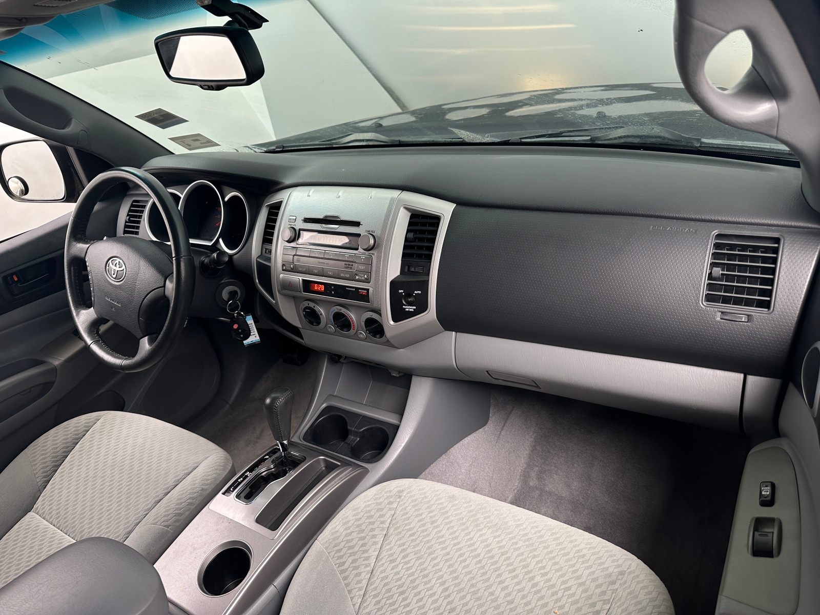 Thumbnail: 2010 Toyota Tacoma - 3