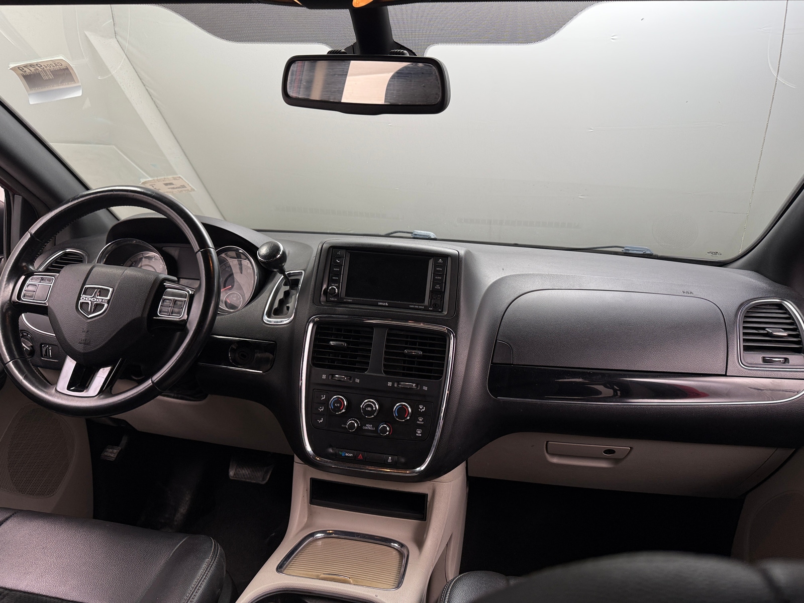 Thumbnail: 2018 Dodge Grand Caravan - 2