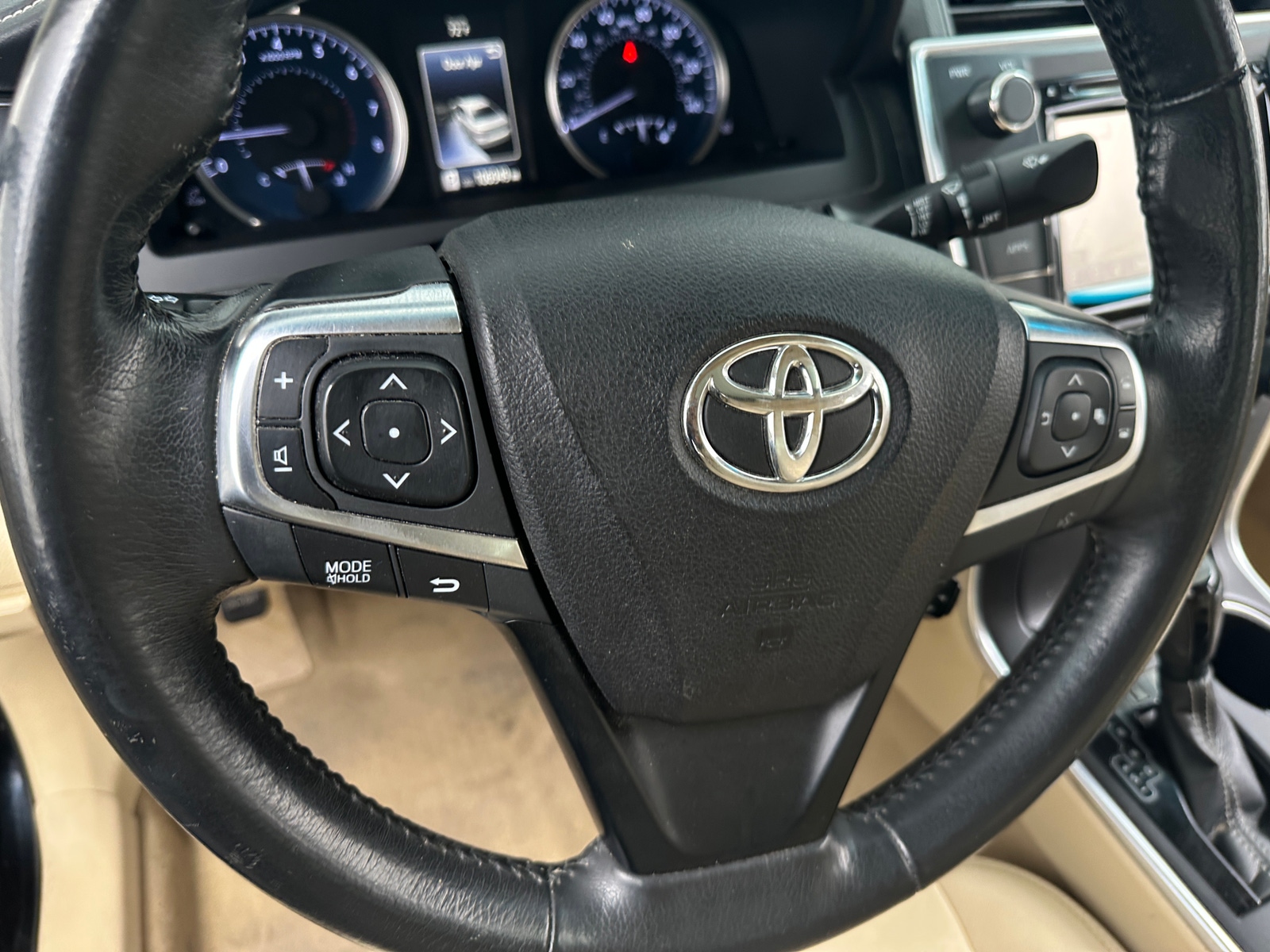 Thumbnail: 2016 Toyota Camry - 4