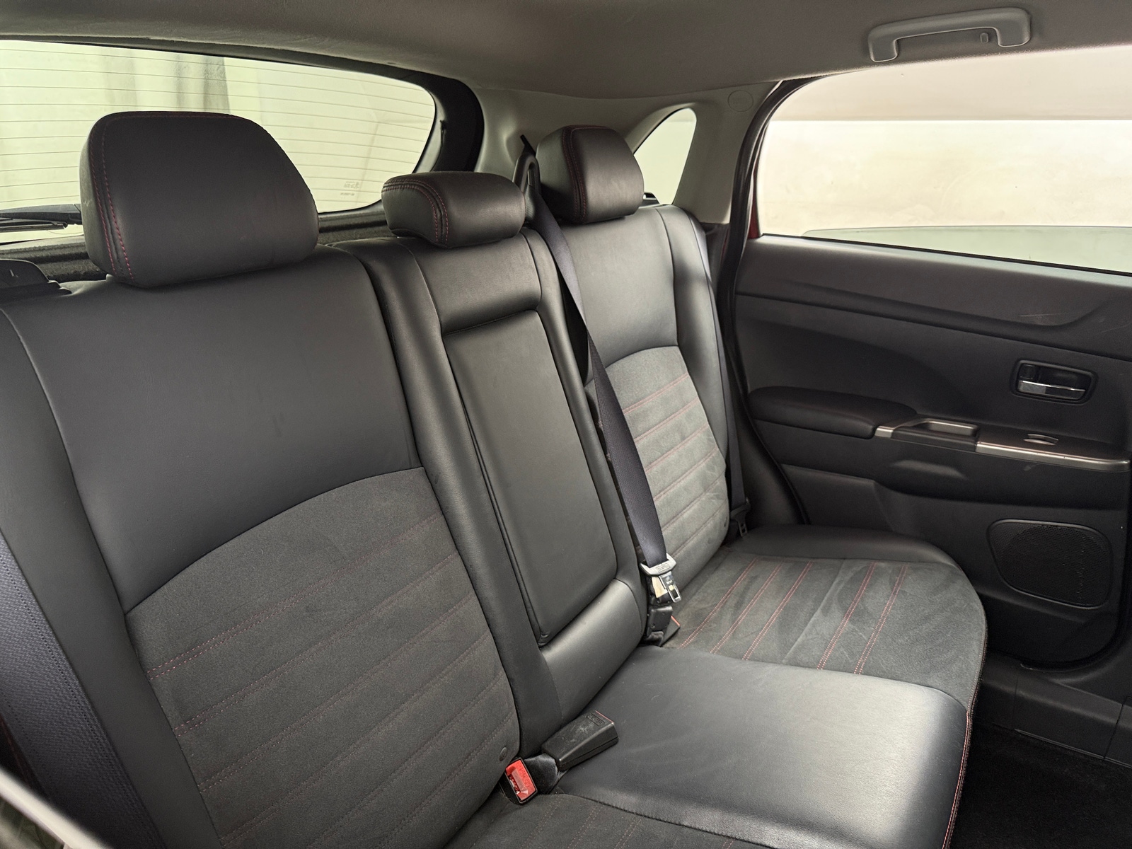 Thumbnail: 2022 Mitsubishi Outlander Sport - 5