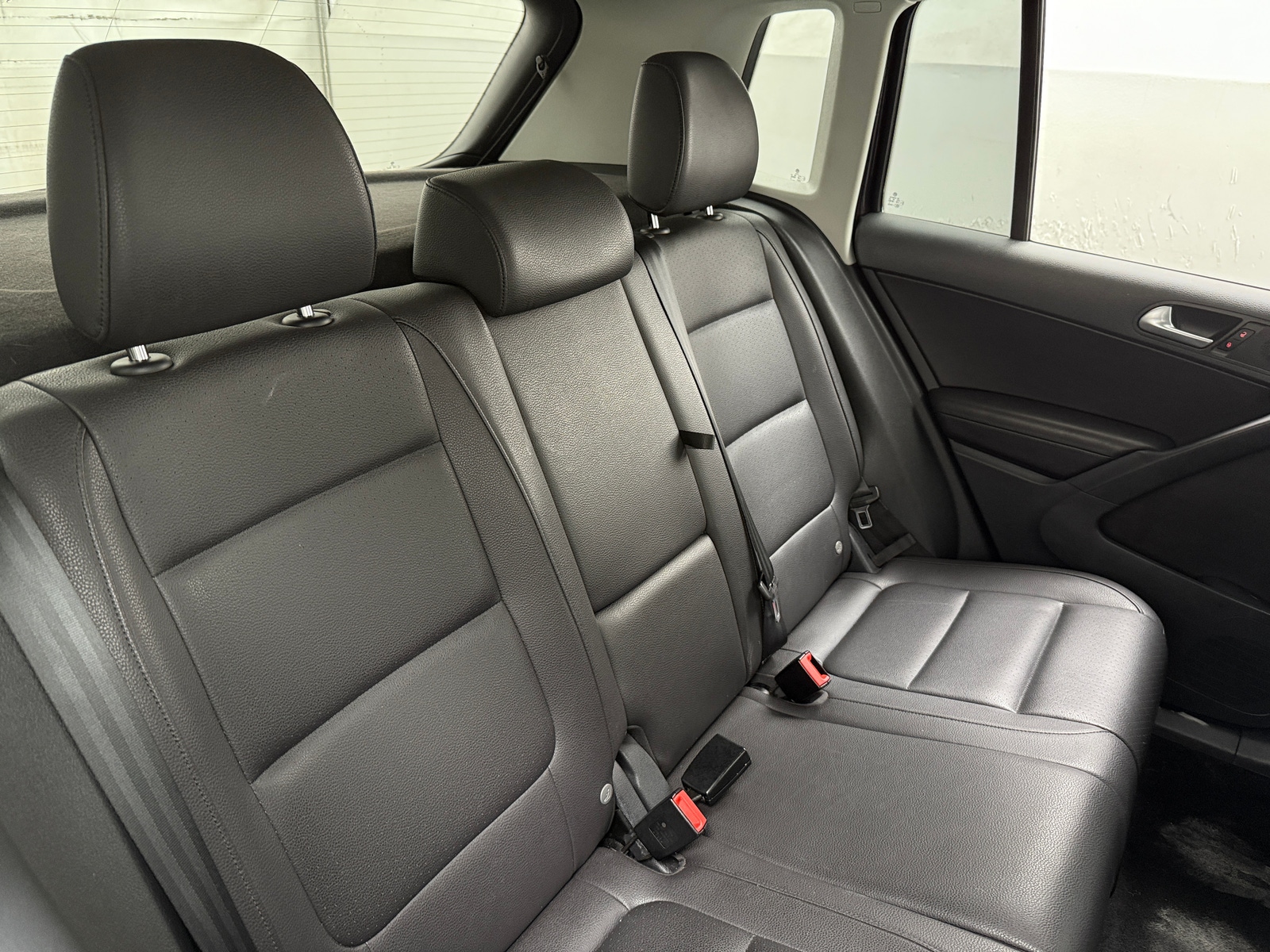 Thumbnail: 2016 Volkswagen Tiguan - 5
