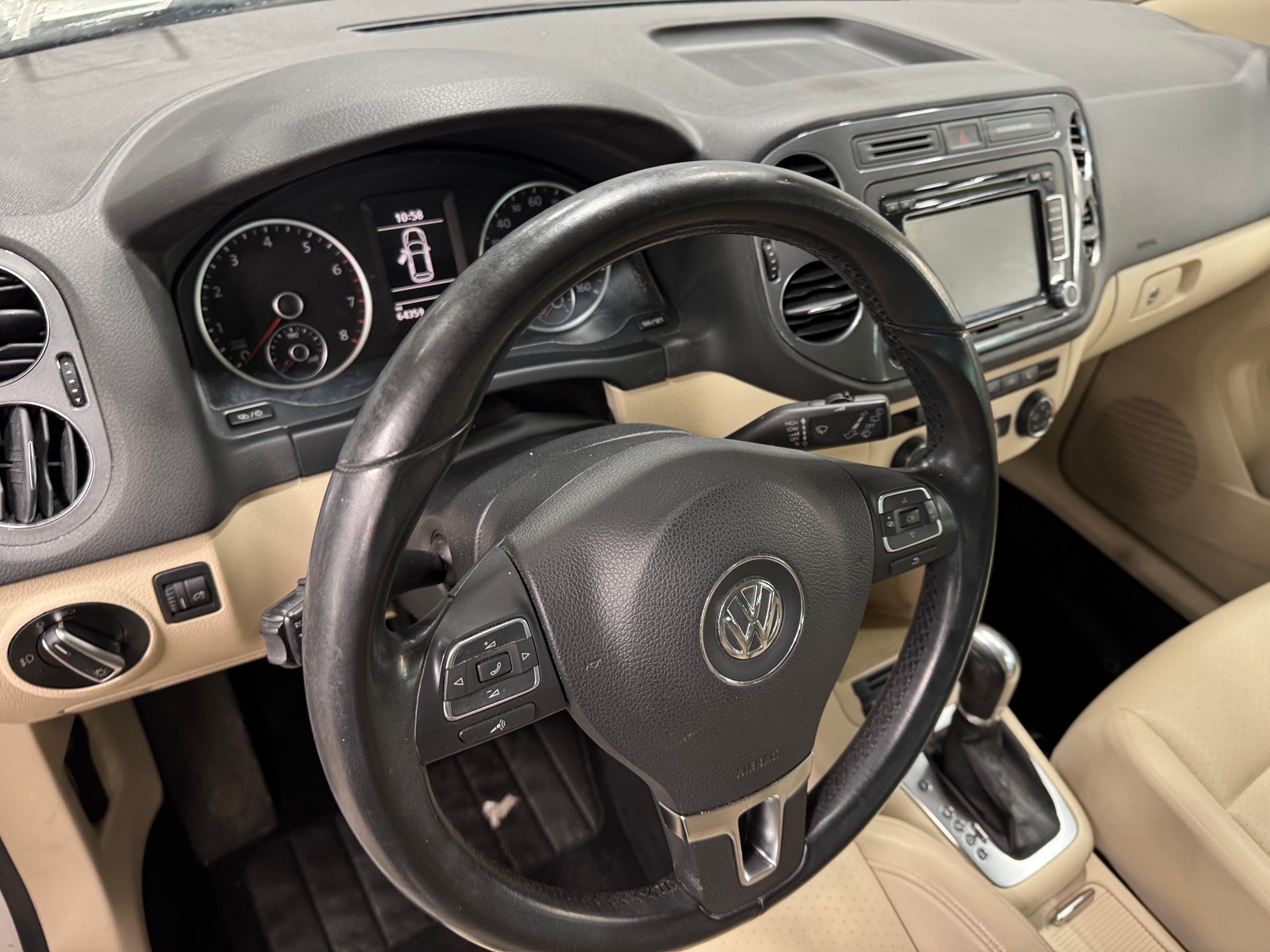 Thumbnail: 2013 Volkswagen Tiguan - 3