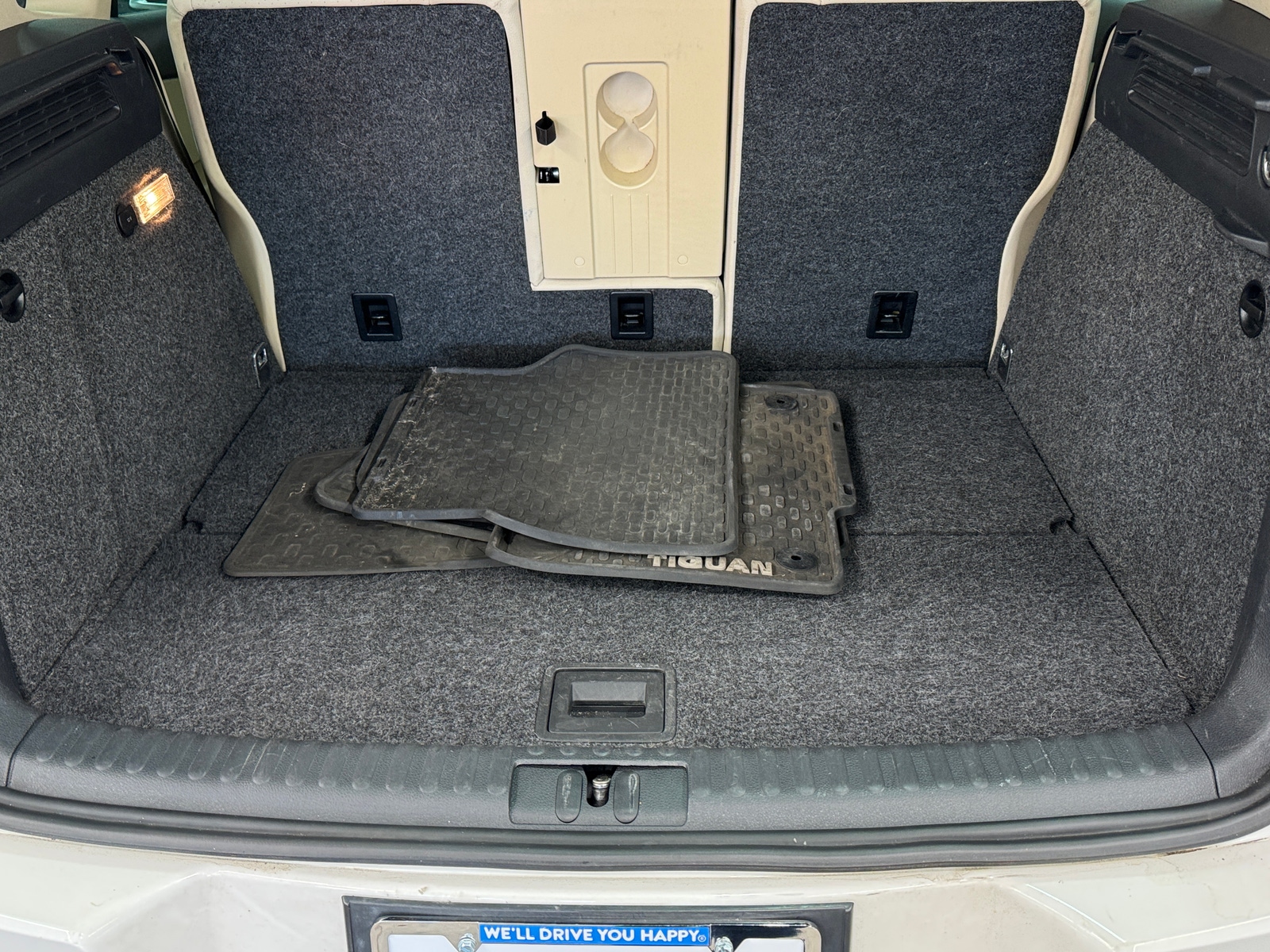 Thumbnail: 2013 Volkswagen Tiguan - 7