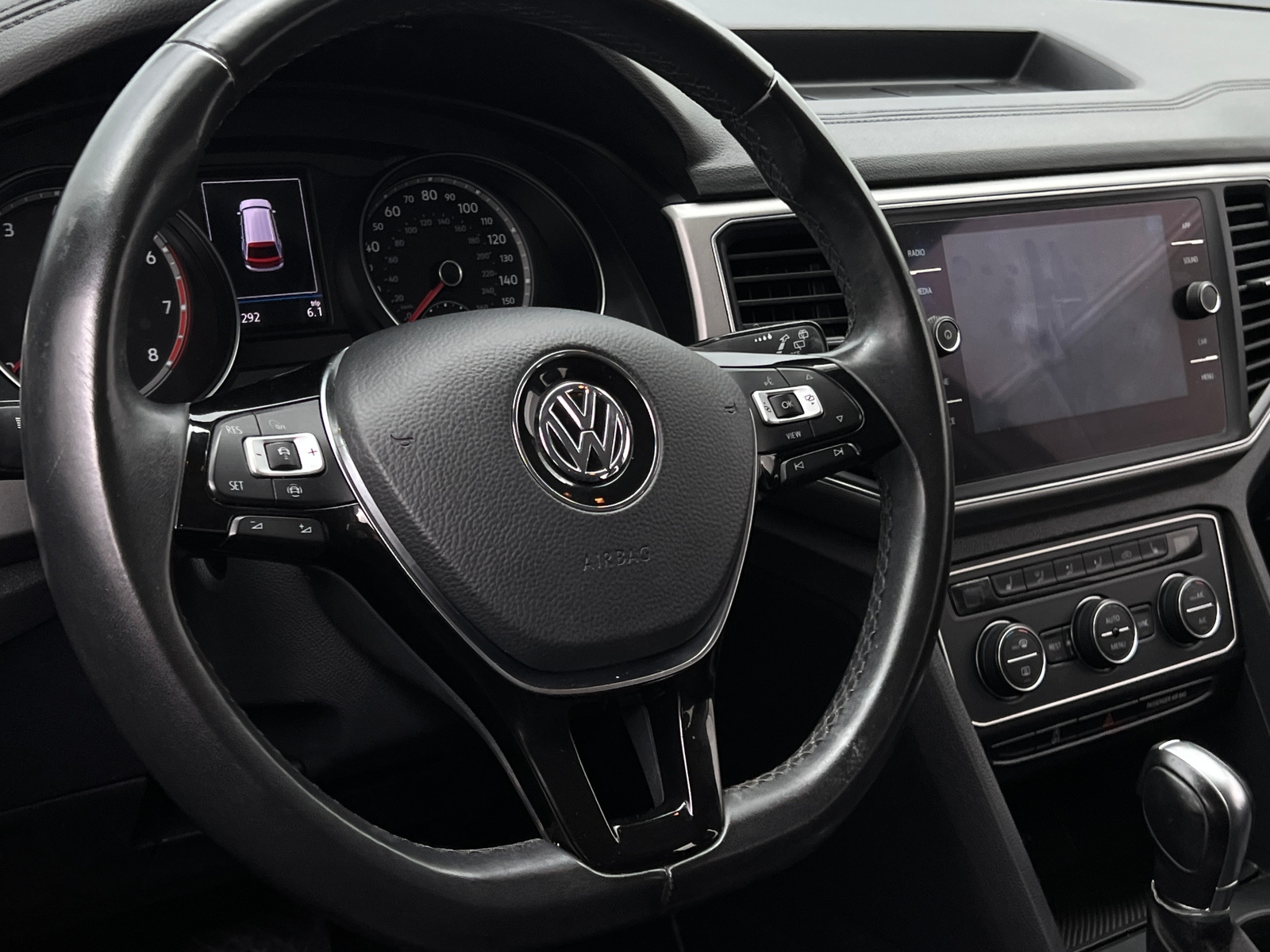 Thumbnail: 2019 Volkswagen Atlas - 4