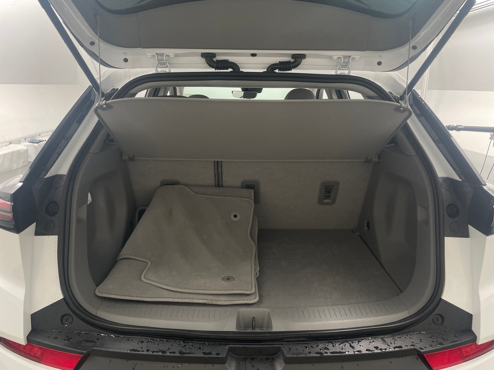 Thumbnail: 2023 Chevrolet Bolt EUV - 6