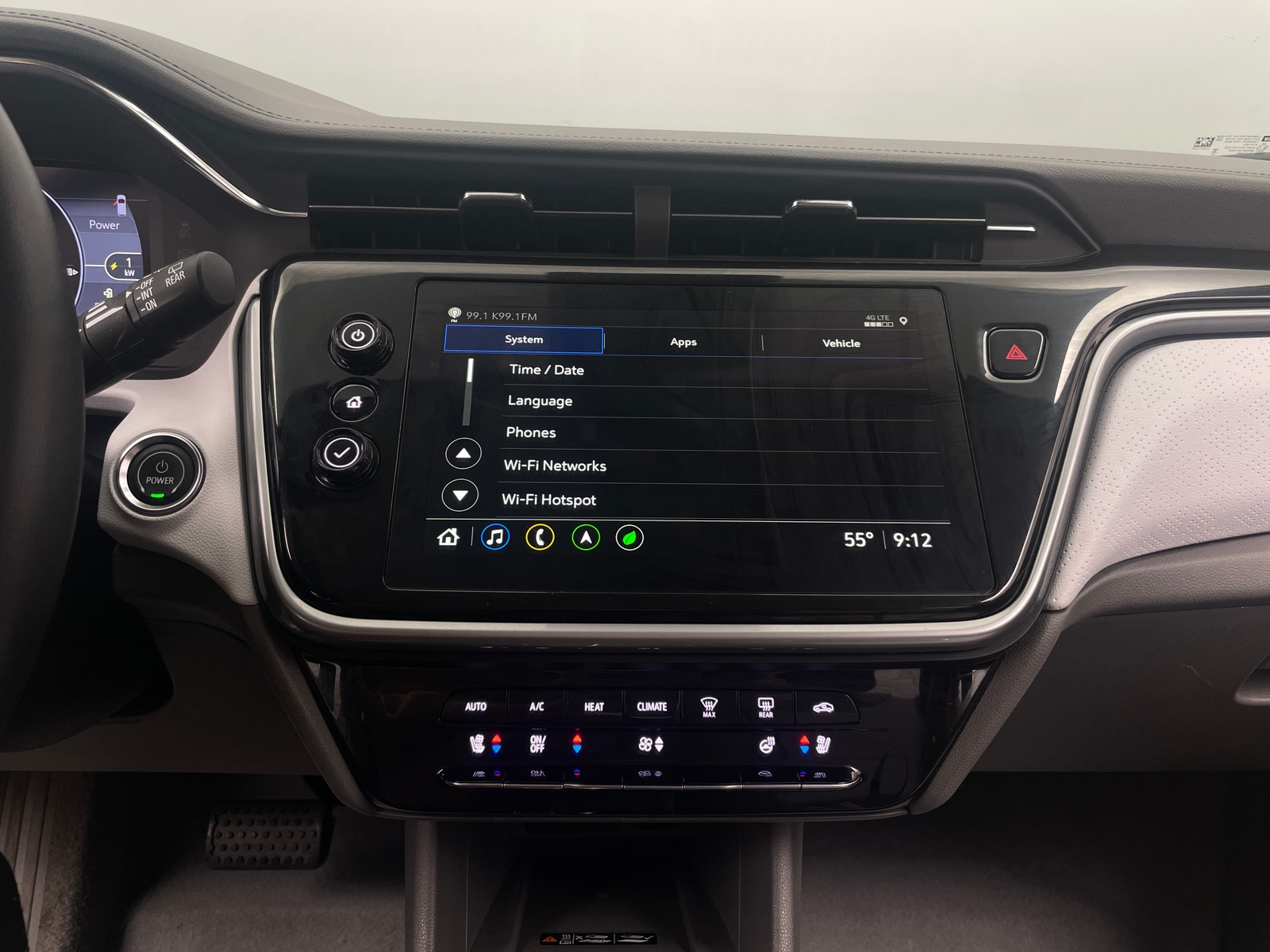 Thumbnail: 2023 Chevrolet Bolt EUV - 3