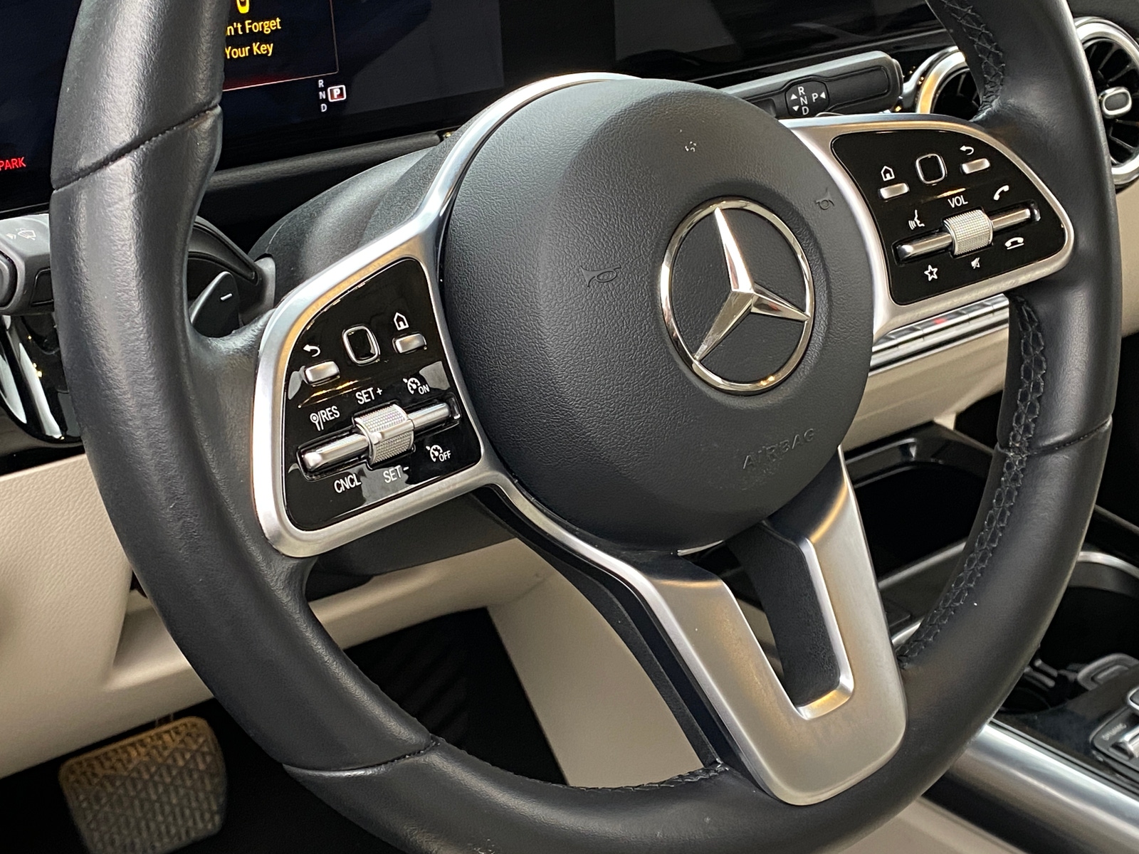Thumbnail: 2021 Mercedes-Benz GLA - 4