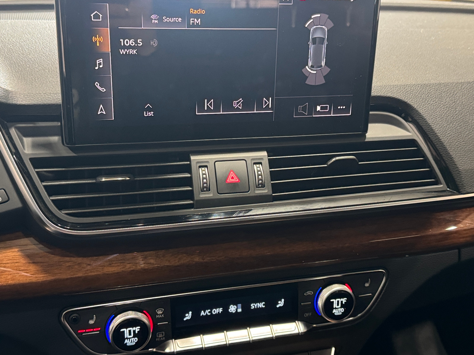 Thumbnail: 2022 Audi Q5 - 3