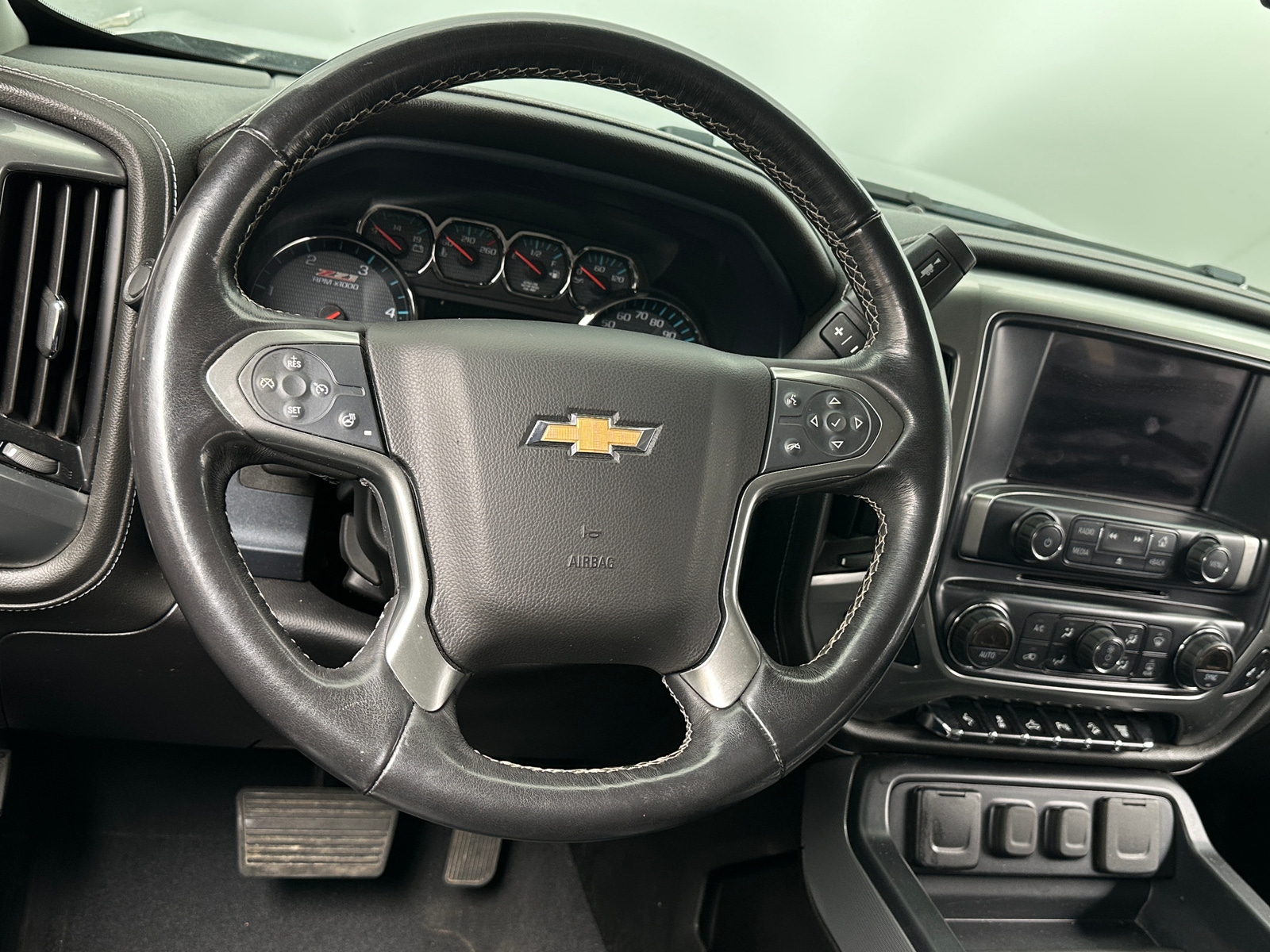 Thumbnail: 2019 Chevrolet Silverado 2500 - 4