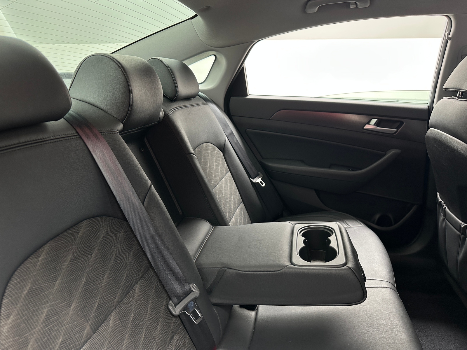 Thumbnail: 2017 Hyundai Sonata - 6