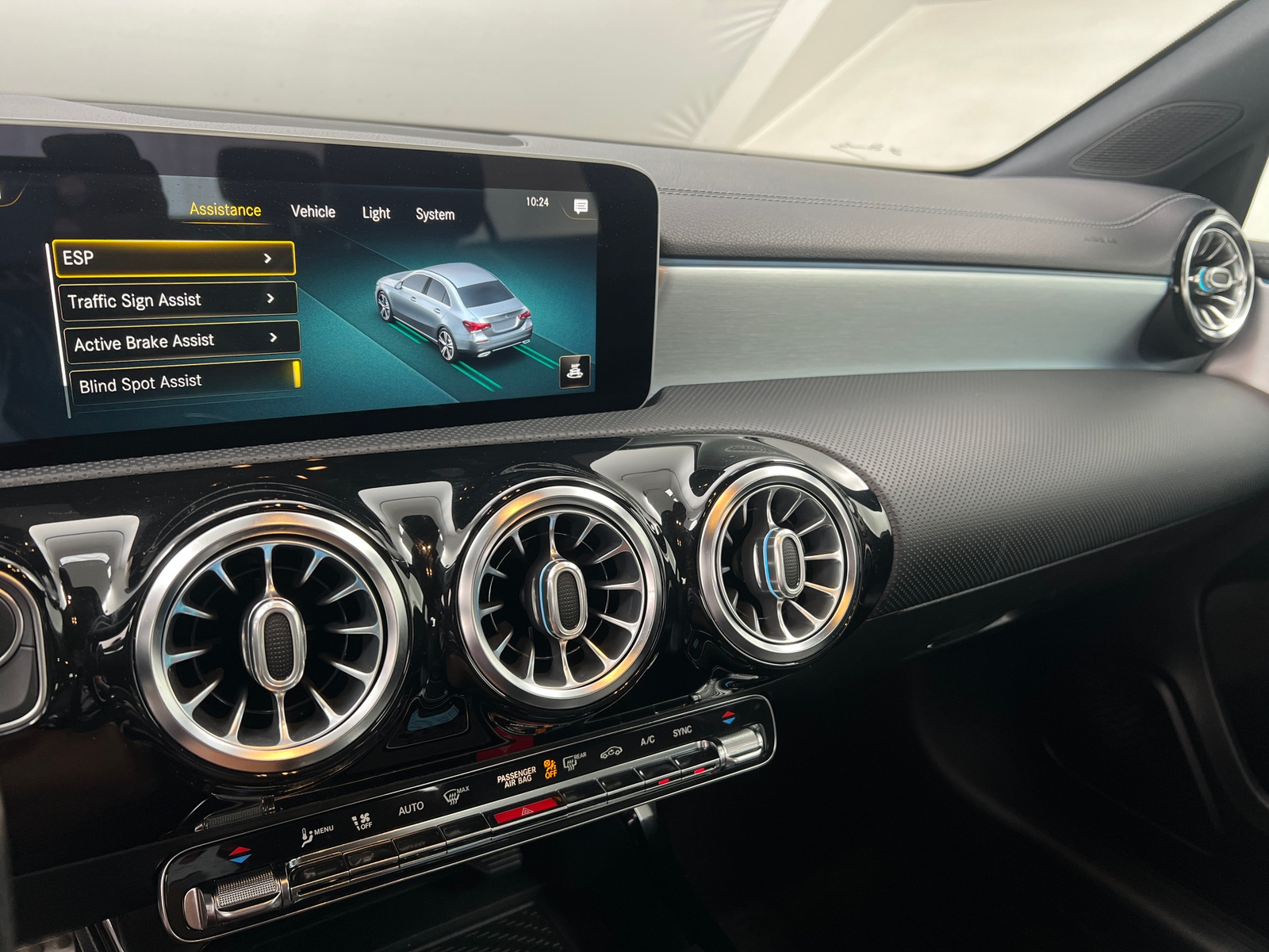 Thumbnail: 2019 Mercedes-Benz A-Class - 3