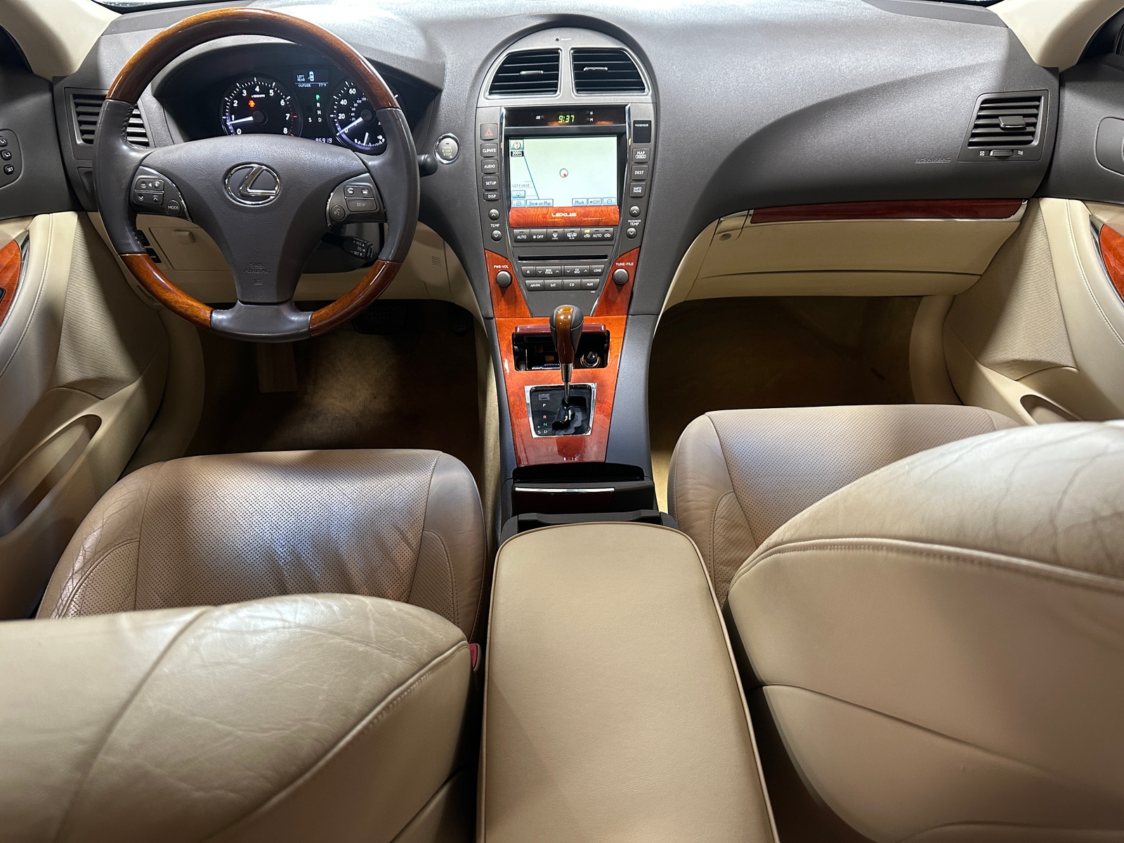 Thumbnail: 2010 Lexus ES - 2