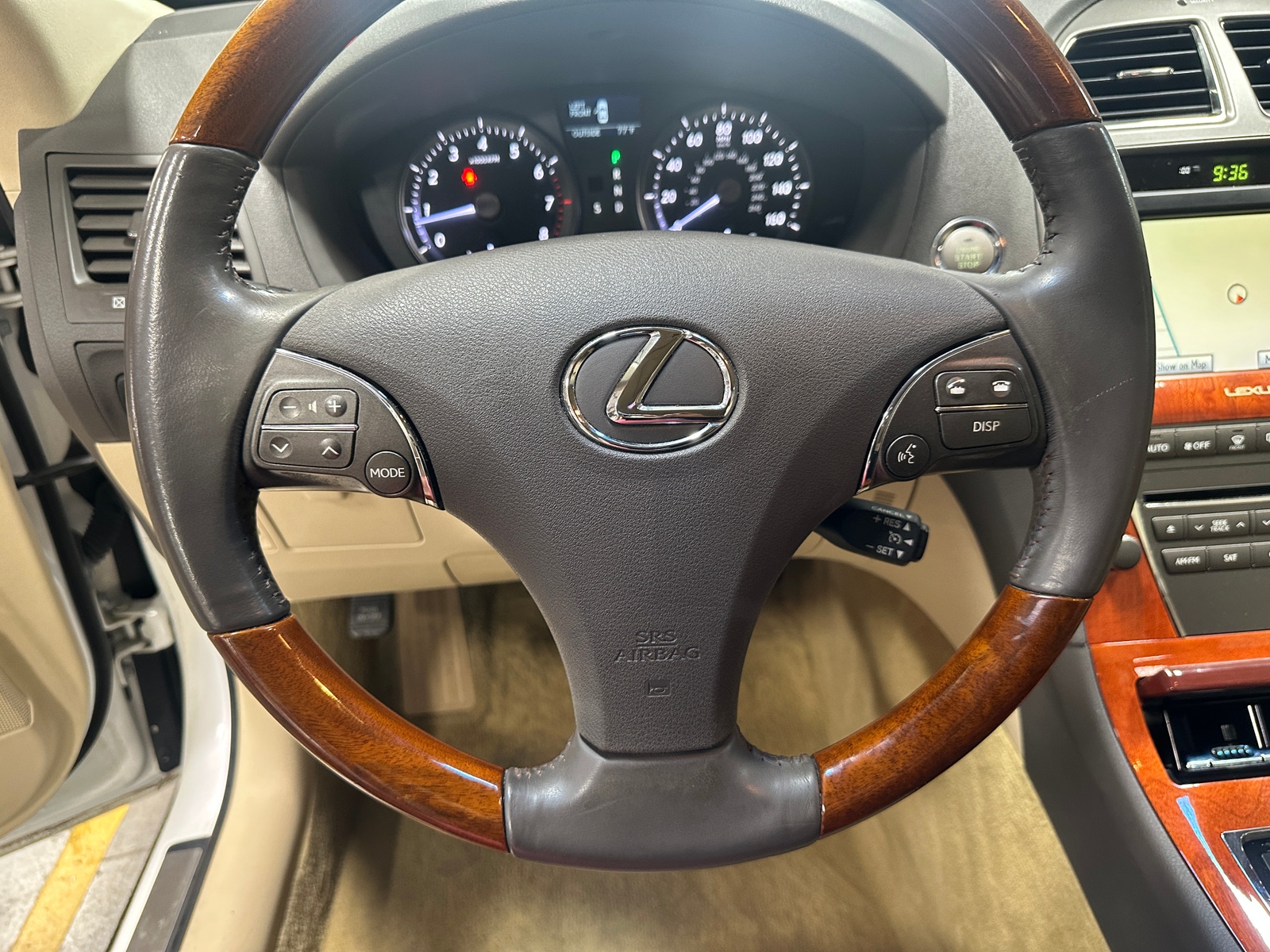 Thumbnail: 2010 Lexus ES - 4