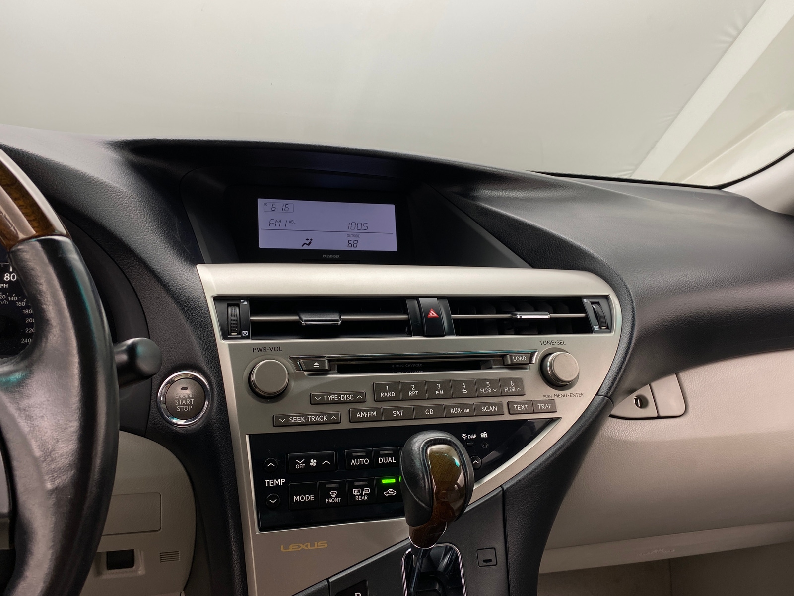 Thumbnail: 2010 Lexus RX - 4