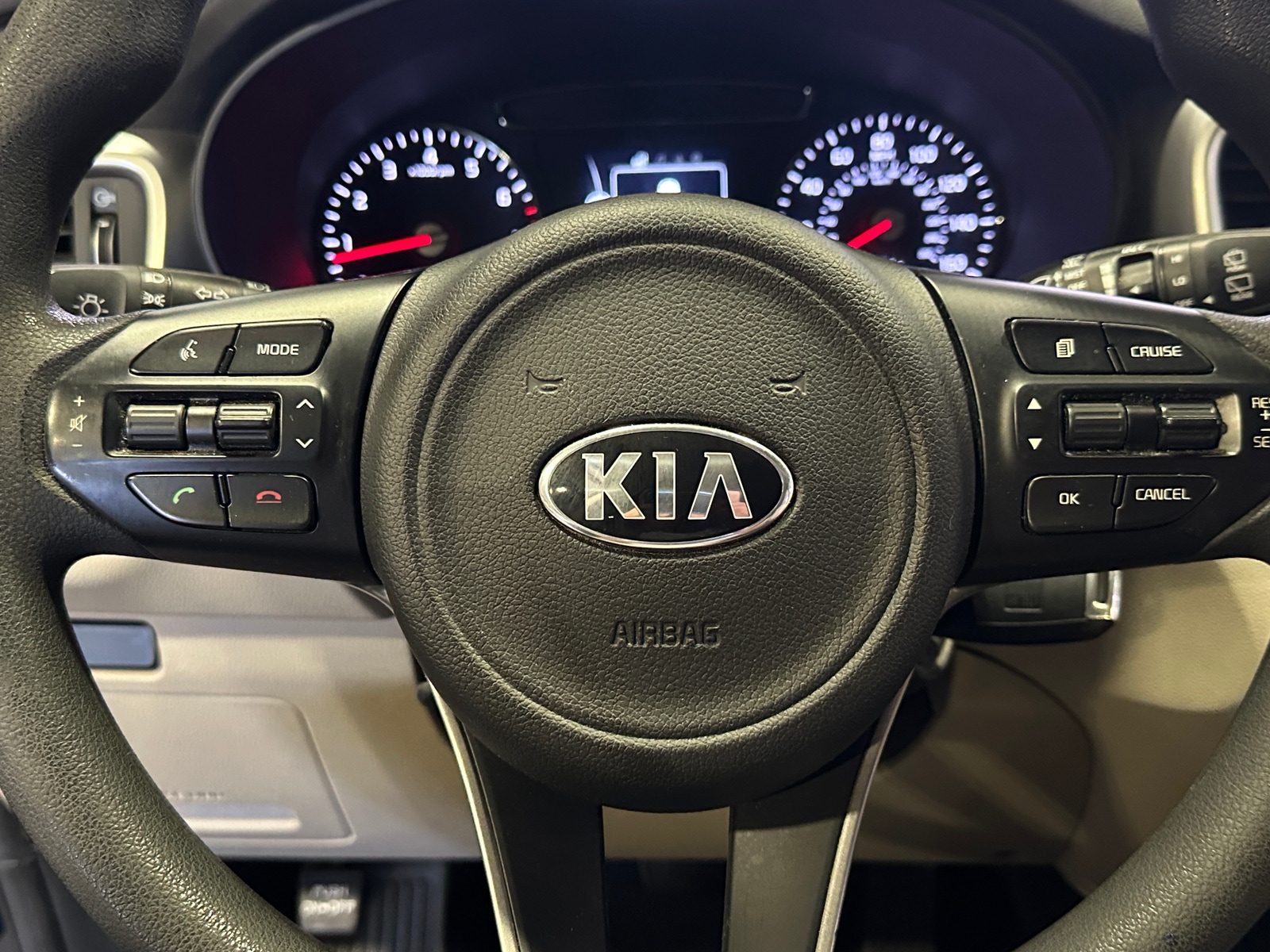 Thumbnail: 2018 Kia Sorento - 5