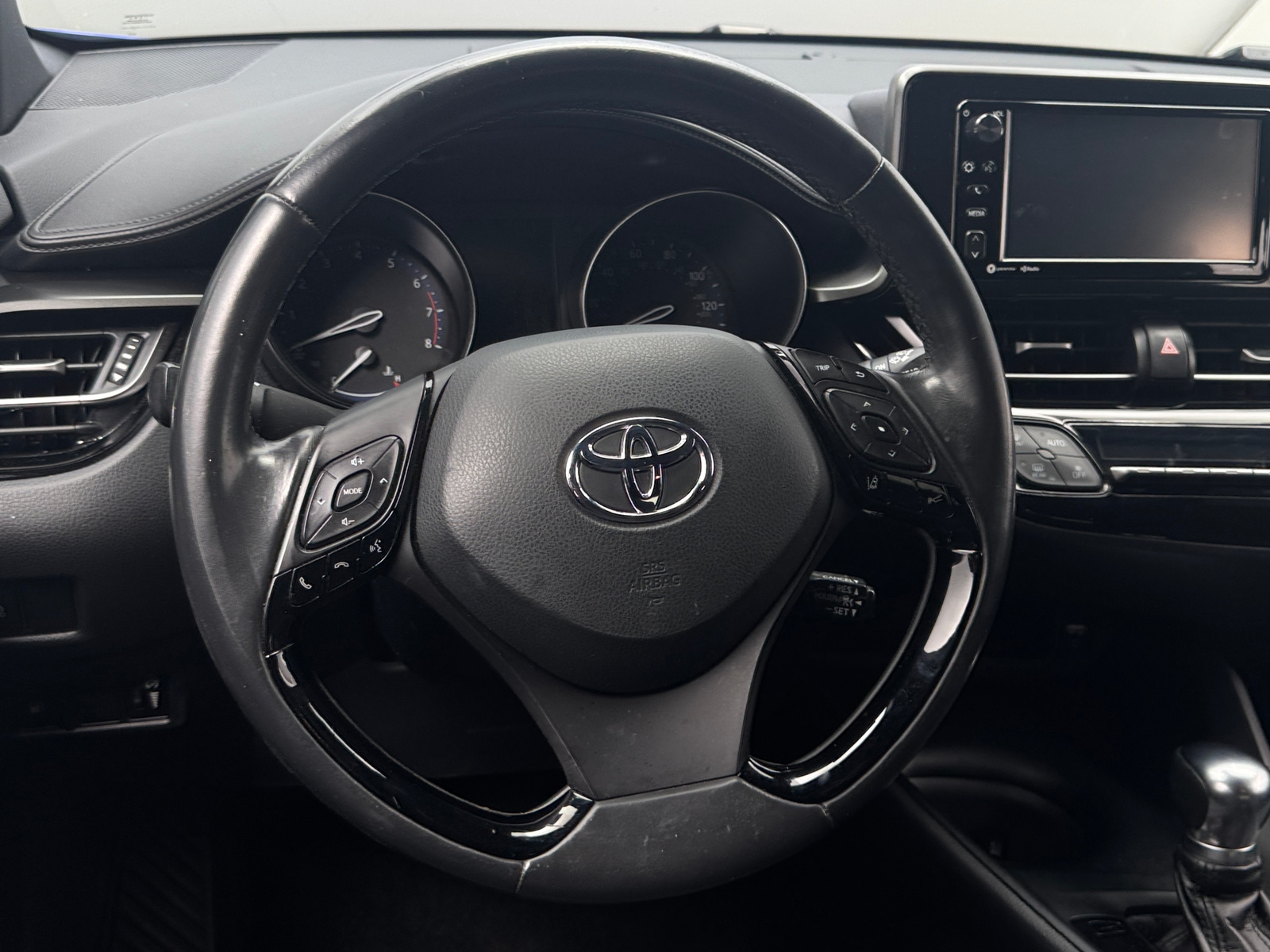 Thumbnail: 2018 Toyota C-HR - 5