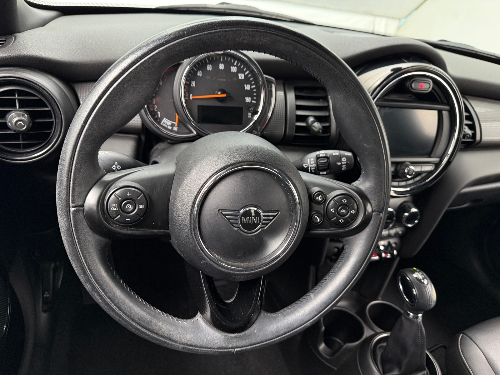 Thumbnail: 2019 MINI Cooper Hardtop - 4