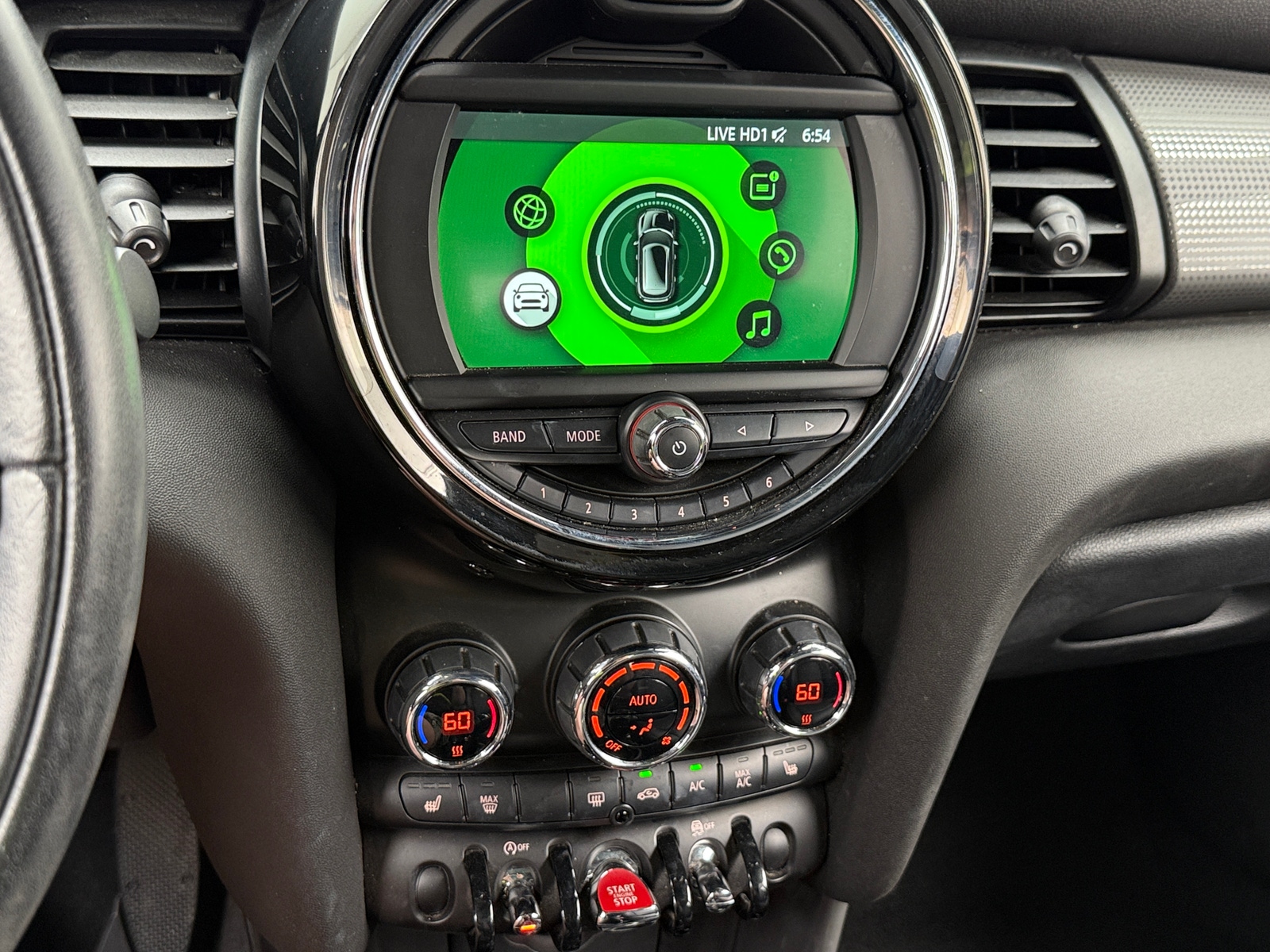 Thumbnail: 2019 MINI Cooper Hardtop - 3