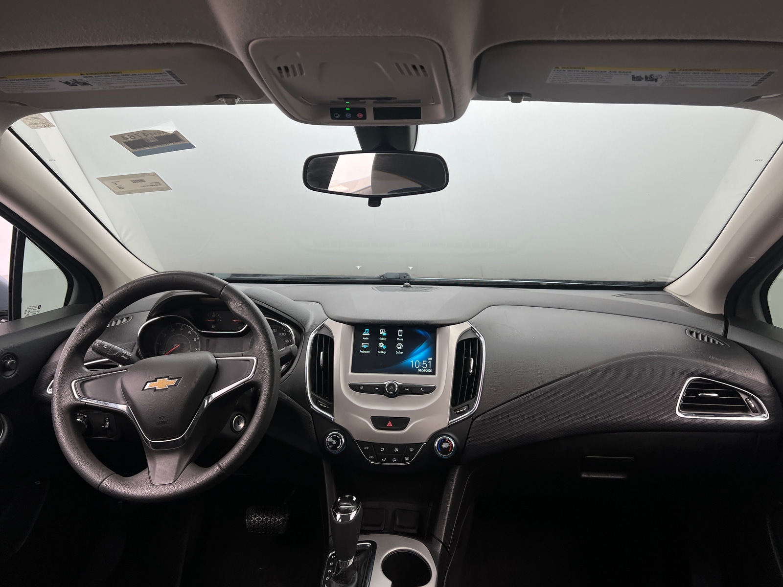 Thumbnail: 2018 Chevrolet Cruze - 3