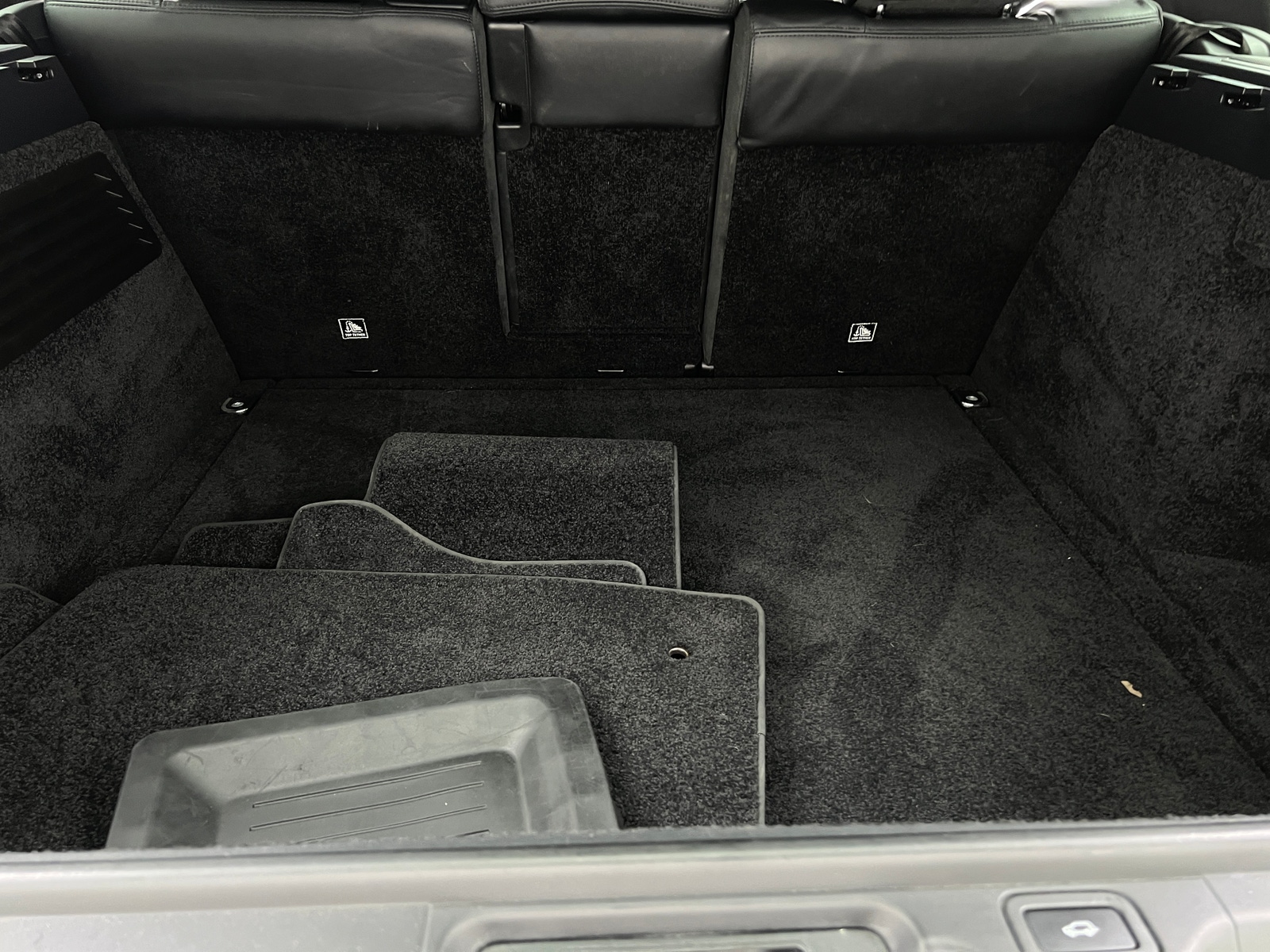 Thumbnail: 2018 Land Rover Range Rover - 6