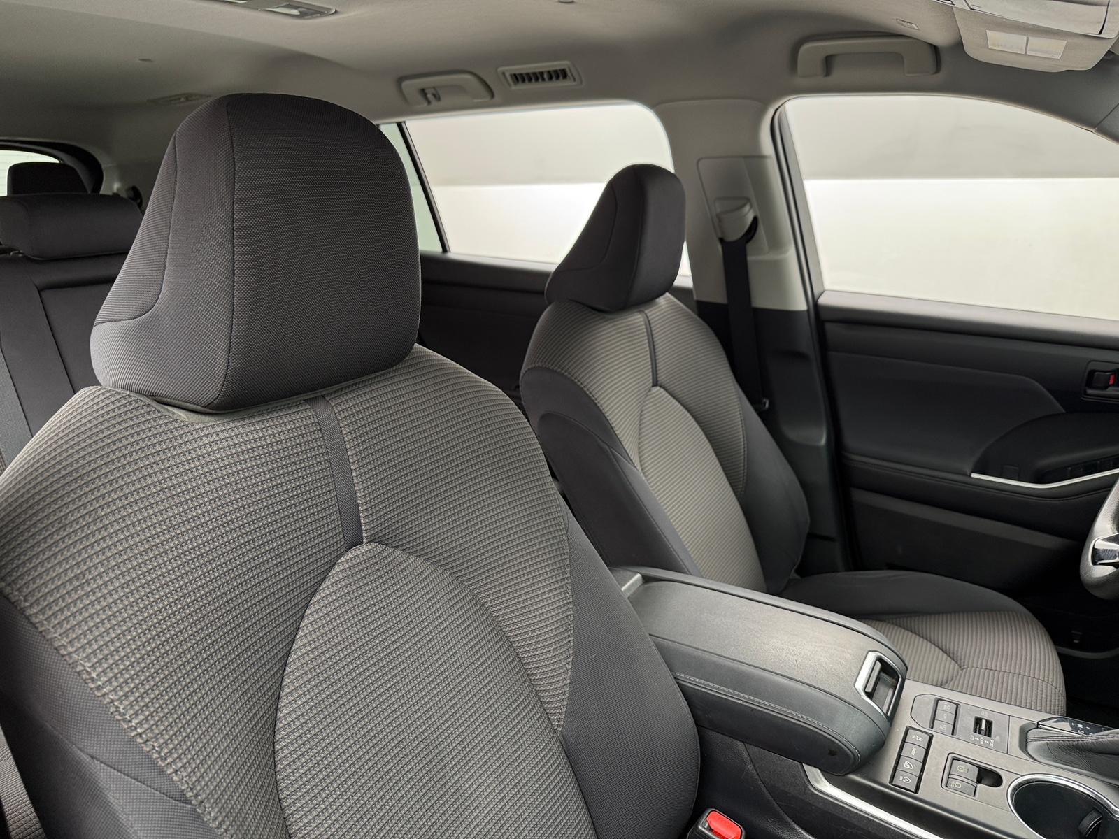 Thumbnail: 2020 Toyota Highlander - 2