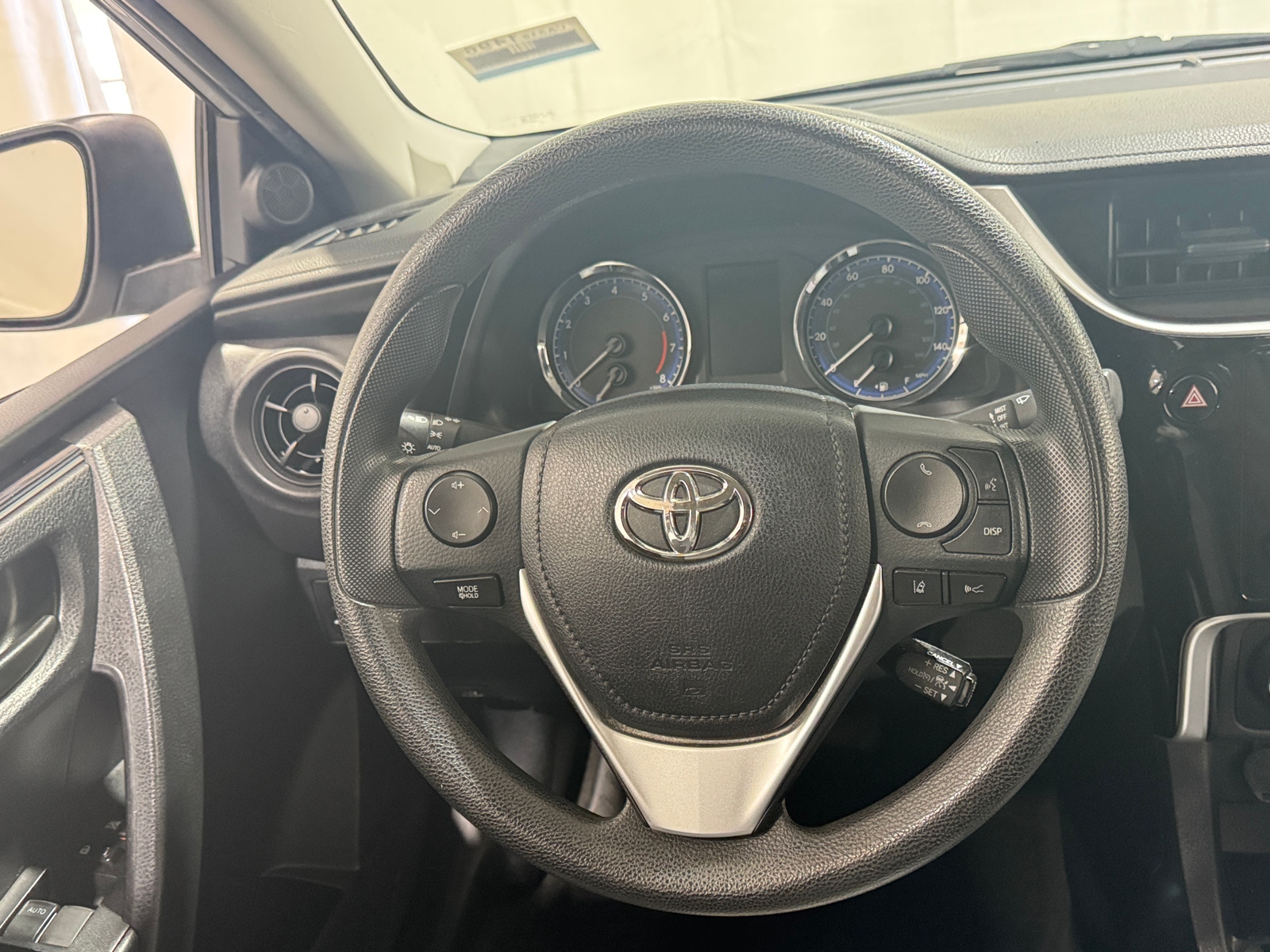 Thumbnail: 2017 Toyota Corolla - 5