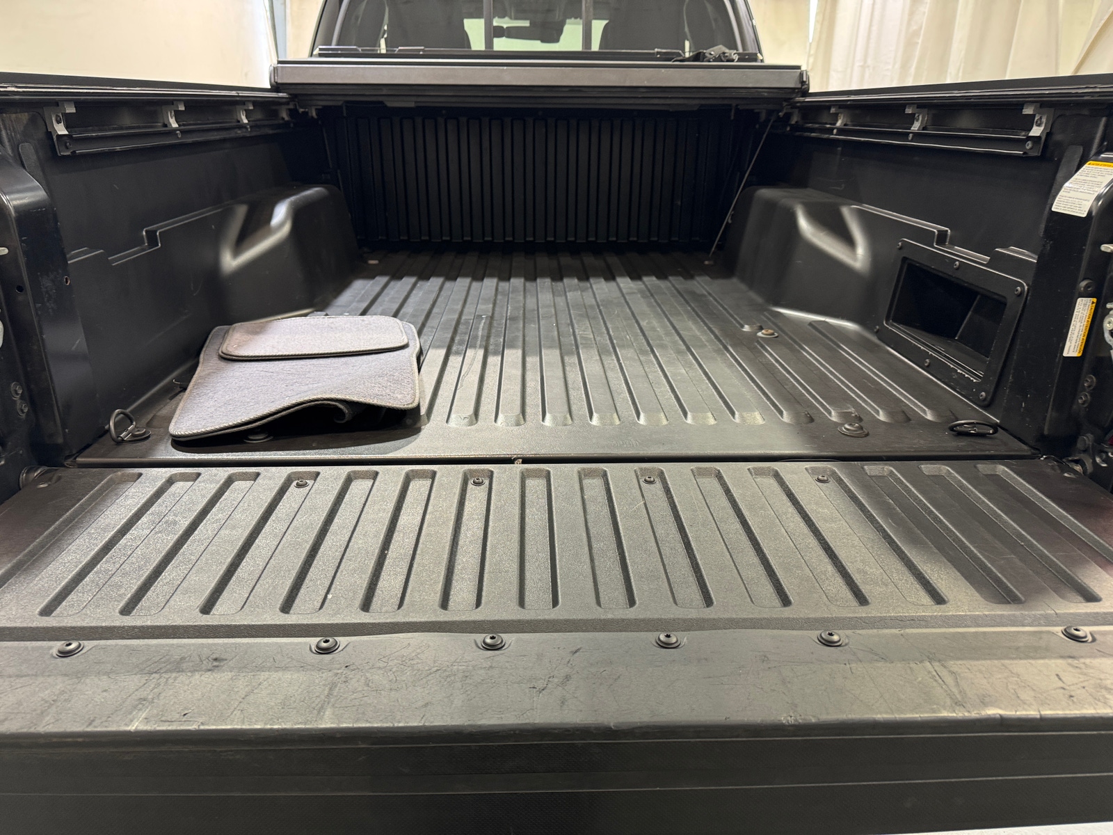 Thumbnail: 2020 Toyota Tacoma - 7