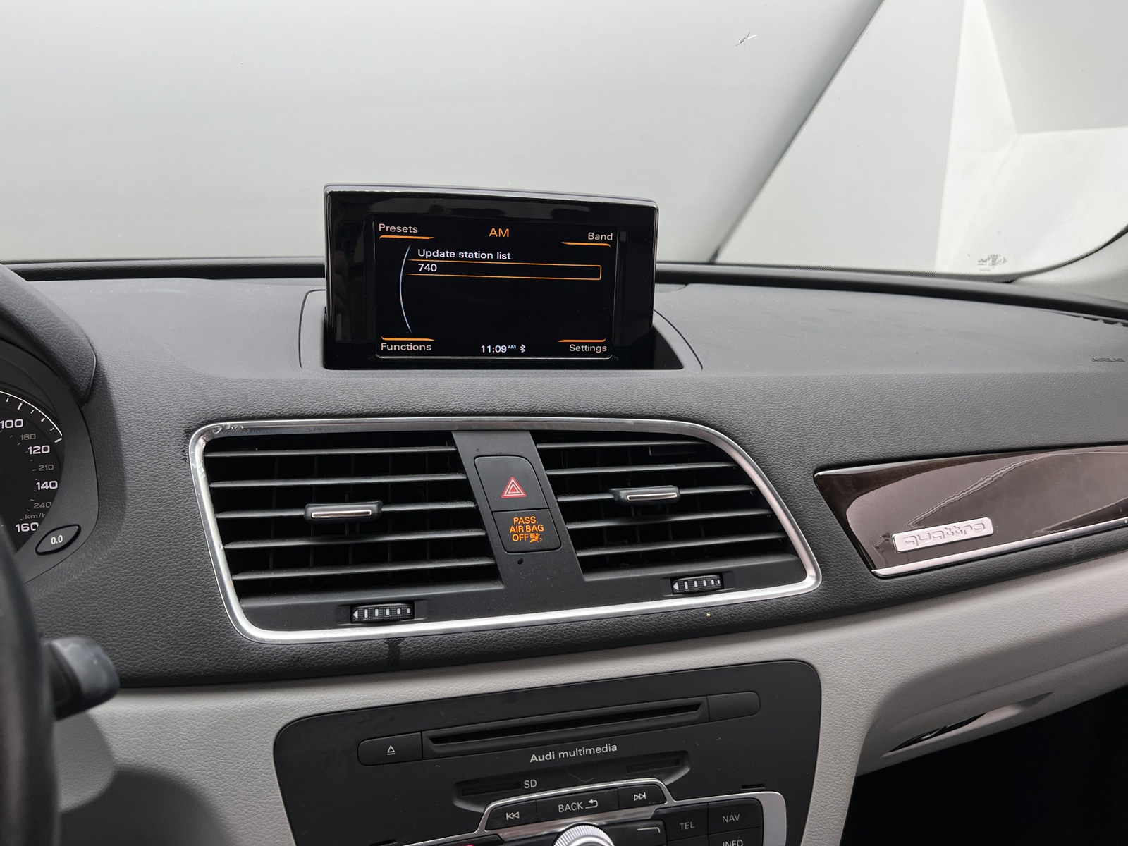 Thumbnail: 2015 Audi Q3 - 3