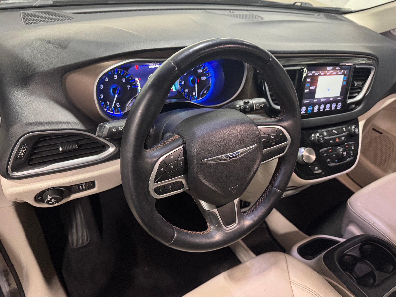 Thumbnail: 2018 Chrysler Pacifica - 2